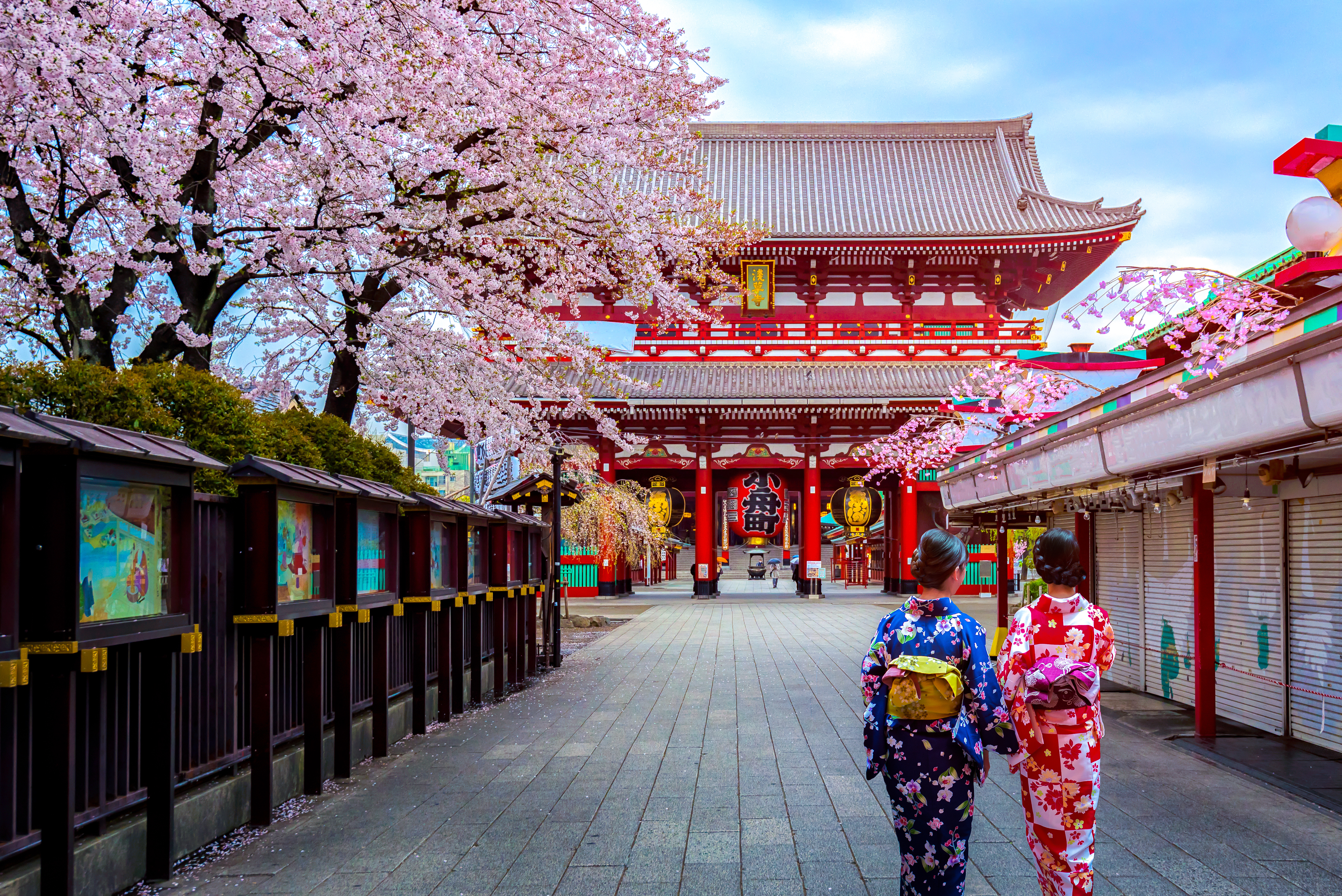 Two geishas at Sensoji Temple in Asakusa, Tokyo, Japan