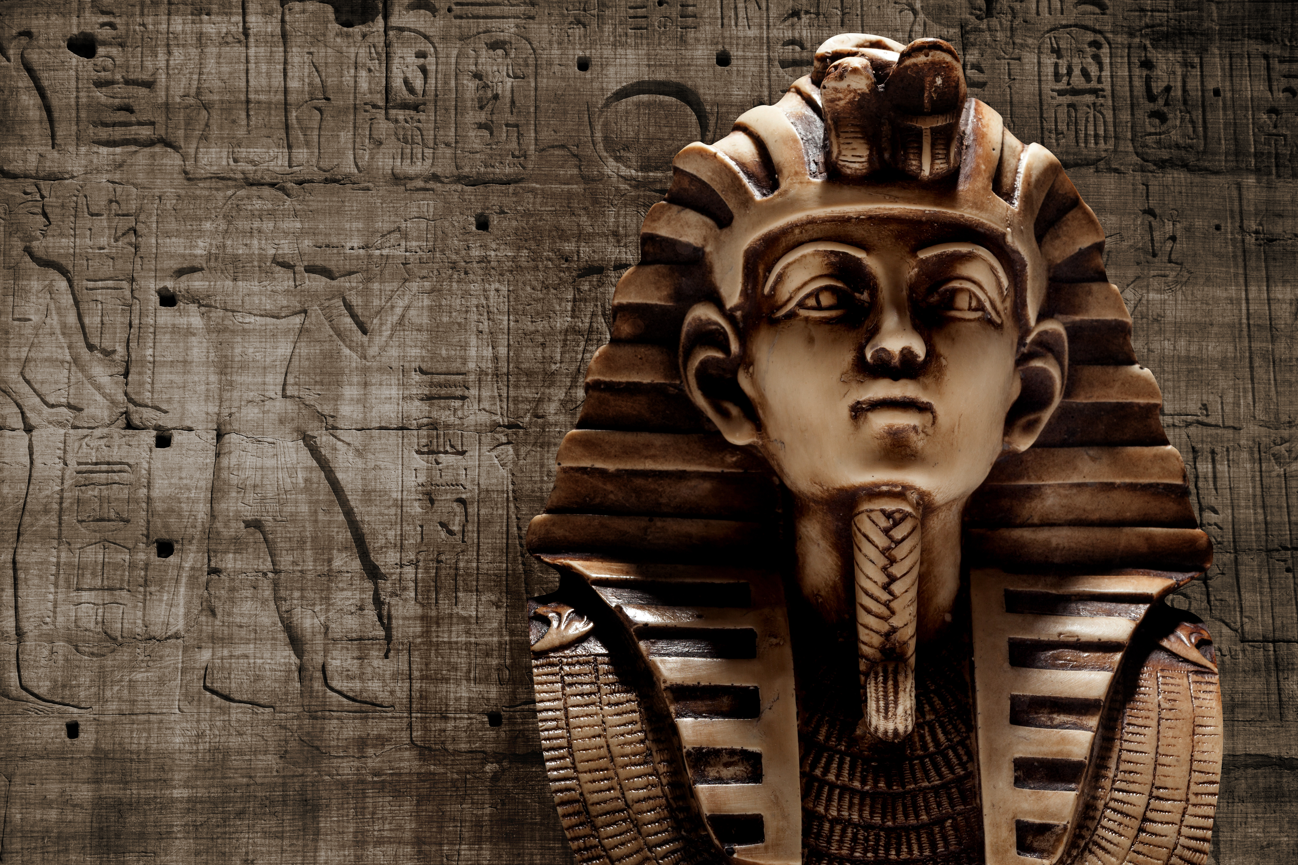 Stone pharaoh tutankhamen mask