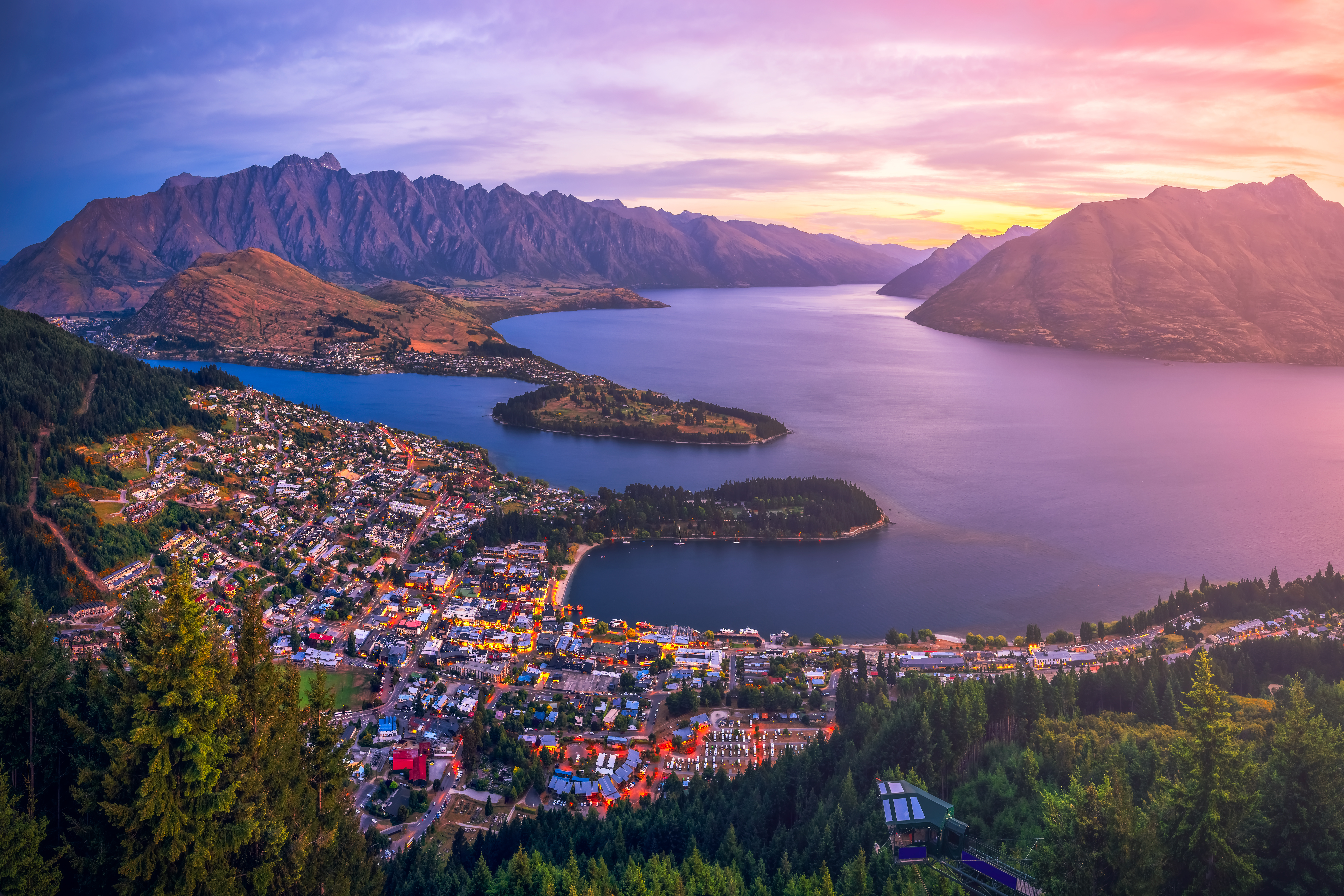 Queenstown, New Zealand located on the shores of Lake Wakatipu in New Zealands South Island
