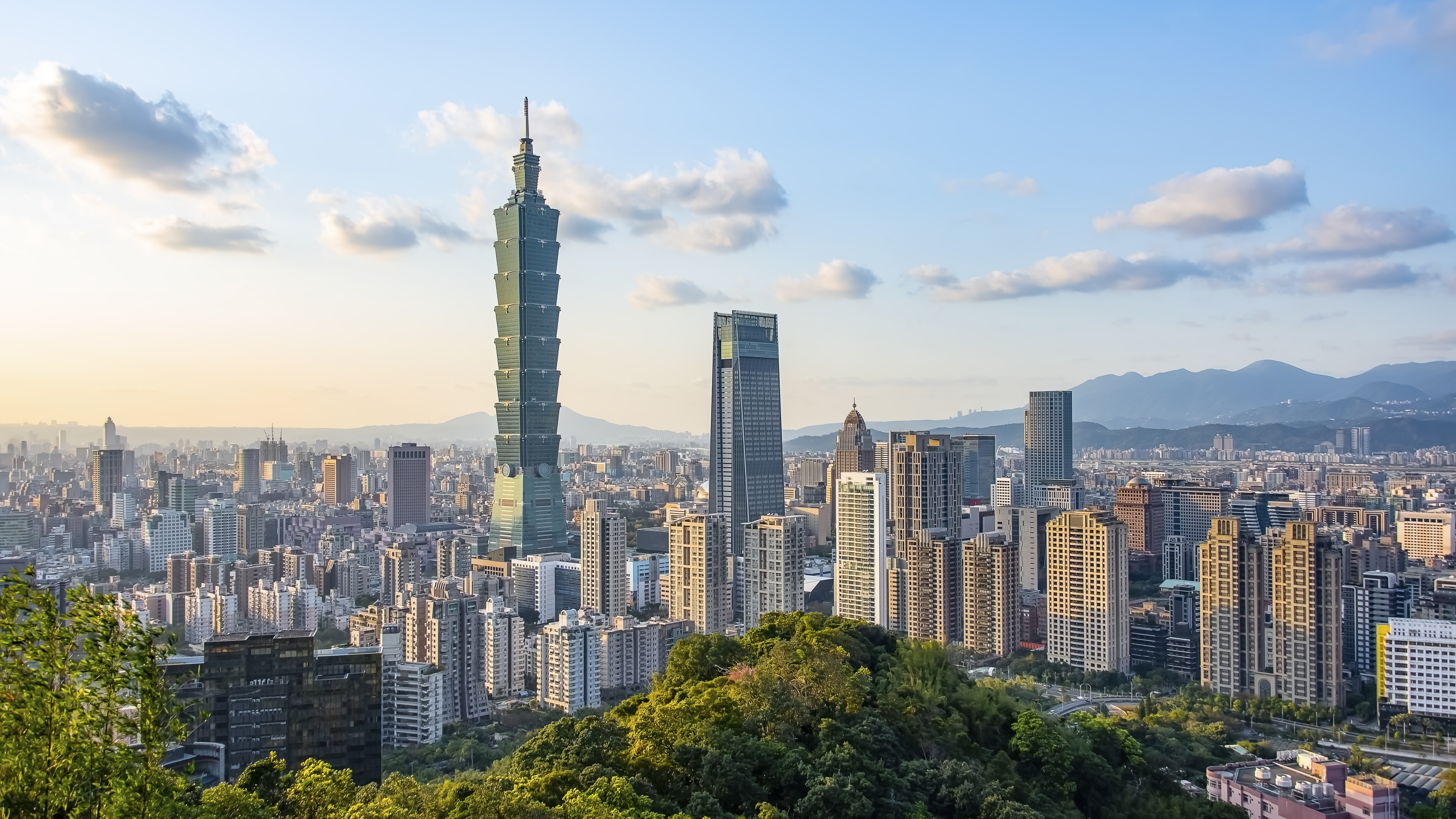Taipei city viewed from the Mount Elephant in the evening, featuring Taipei 101 skyscraper