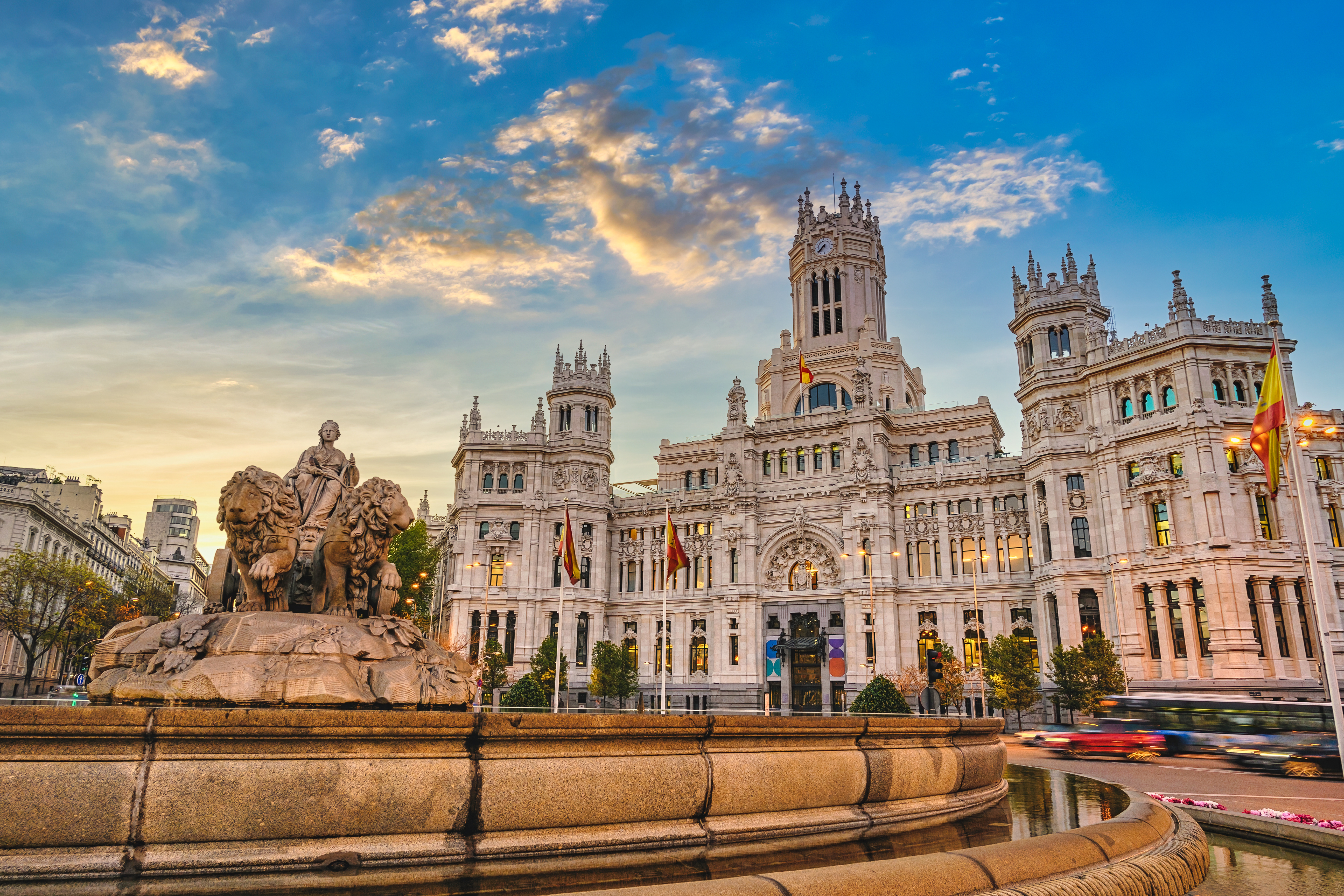 Sunrise city skyline at Cibeles Fountain Town Square