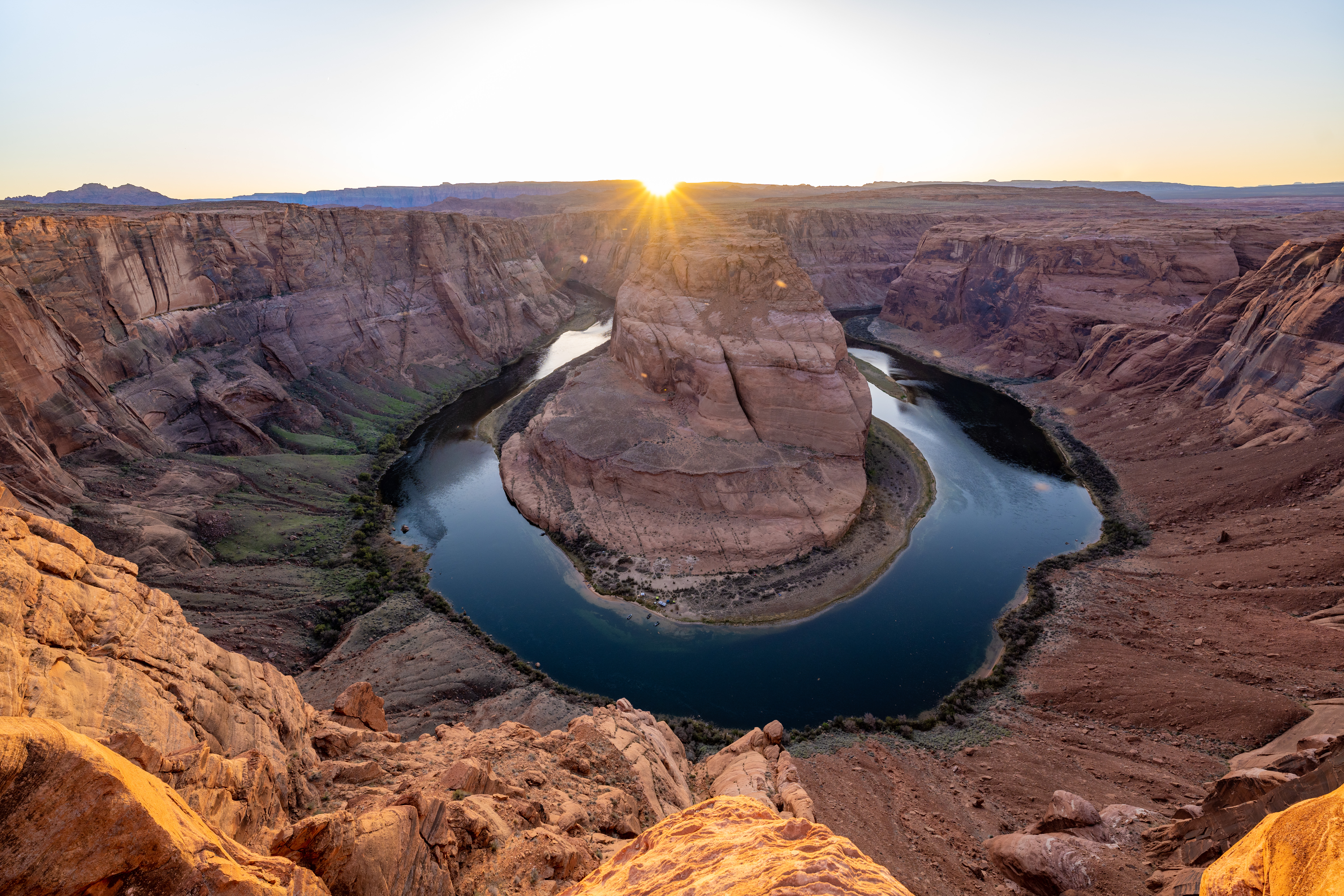 Deep inside the Grand Canyon this magical place called Horseshoe Bend can be found