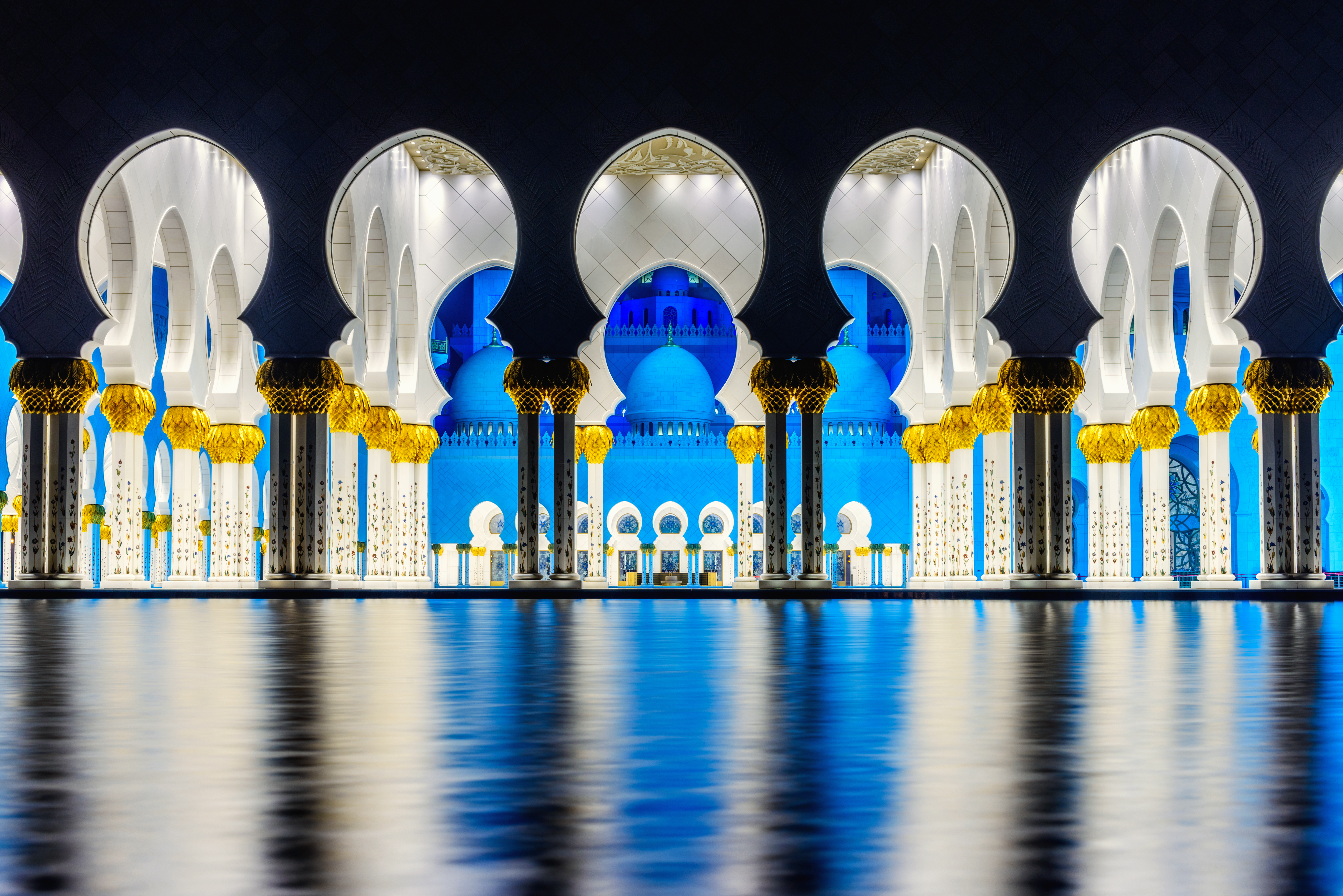Beauty of Symmetry at the Sheikh Zayed Grand Mosque