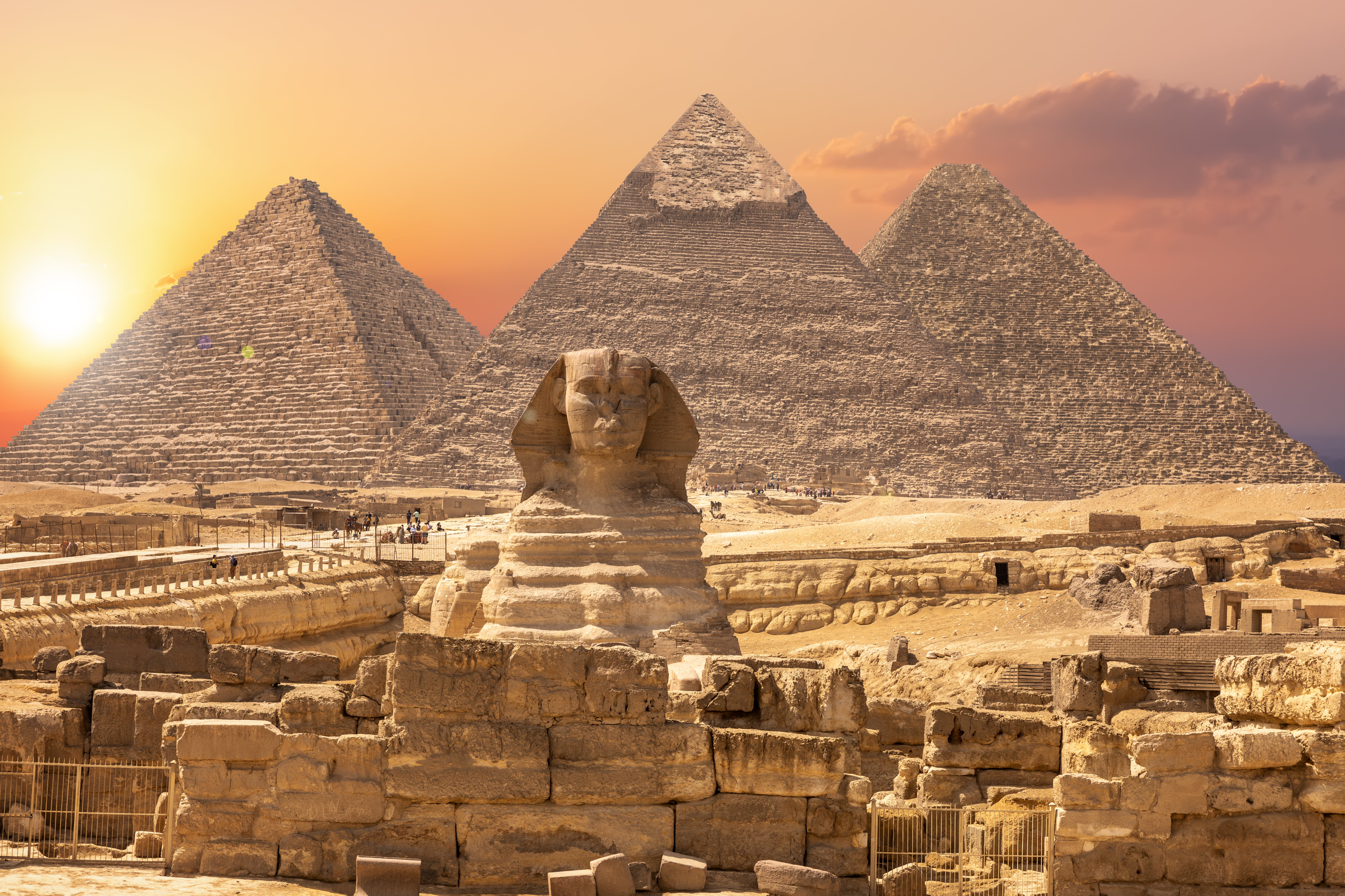 The Sphinx and the Pyramids, famous Wonder of the World, Giza, Egypt.