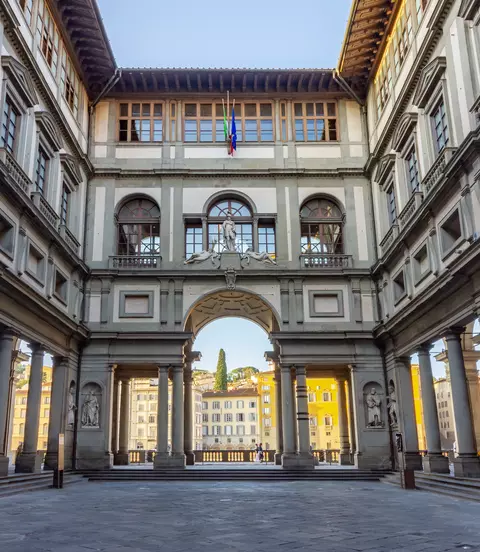 Famous gallery with tuscan architecture