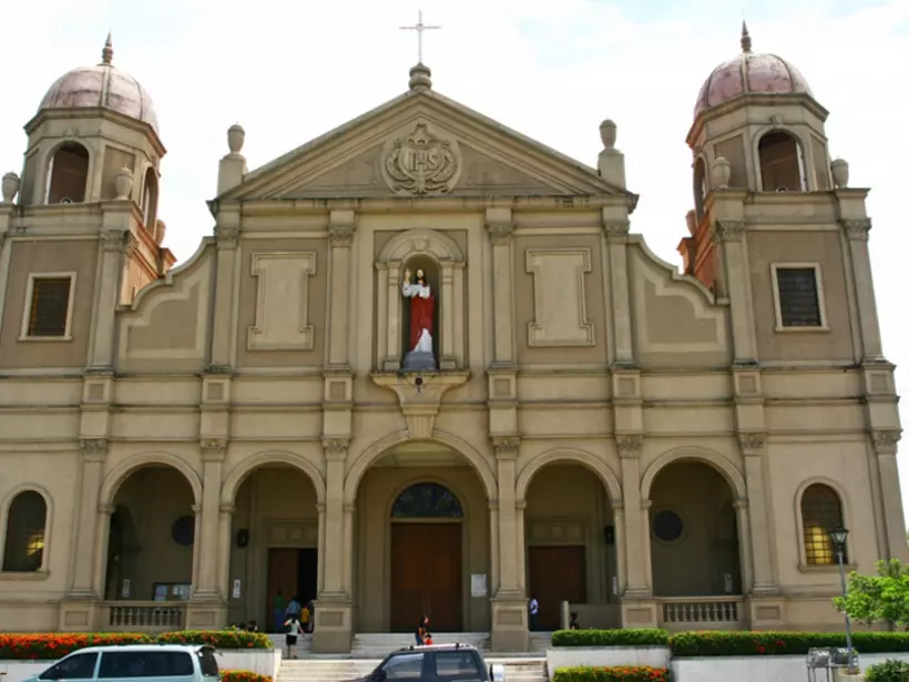 A typical church in Manila - something you will see many times on your Philippines vacation.