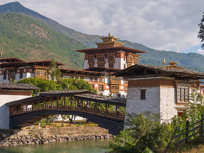 Be mesmerized by the Punakha Dzong, an architectural marvel that serves as the second oldest Dzong in Bhutan
