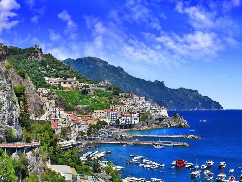 Overlooking the Gulf of Salerno, the Amalfi coast stretches from Positano to Vietri sul Mare