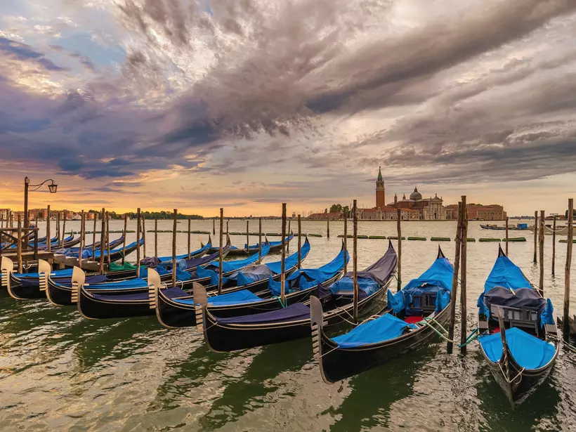 Spanning 118 islands, Venice is connected by more than 400 bridges