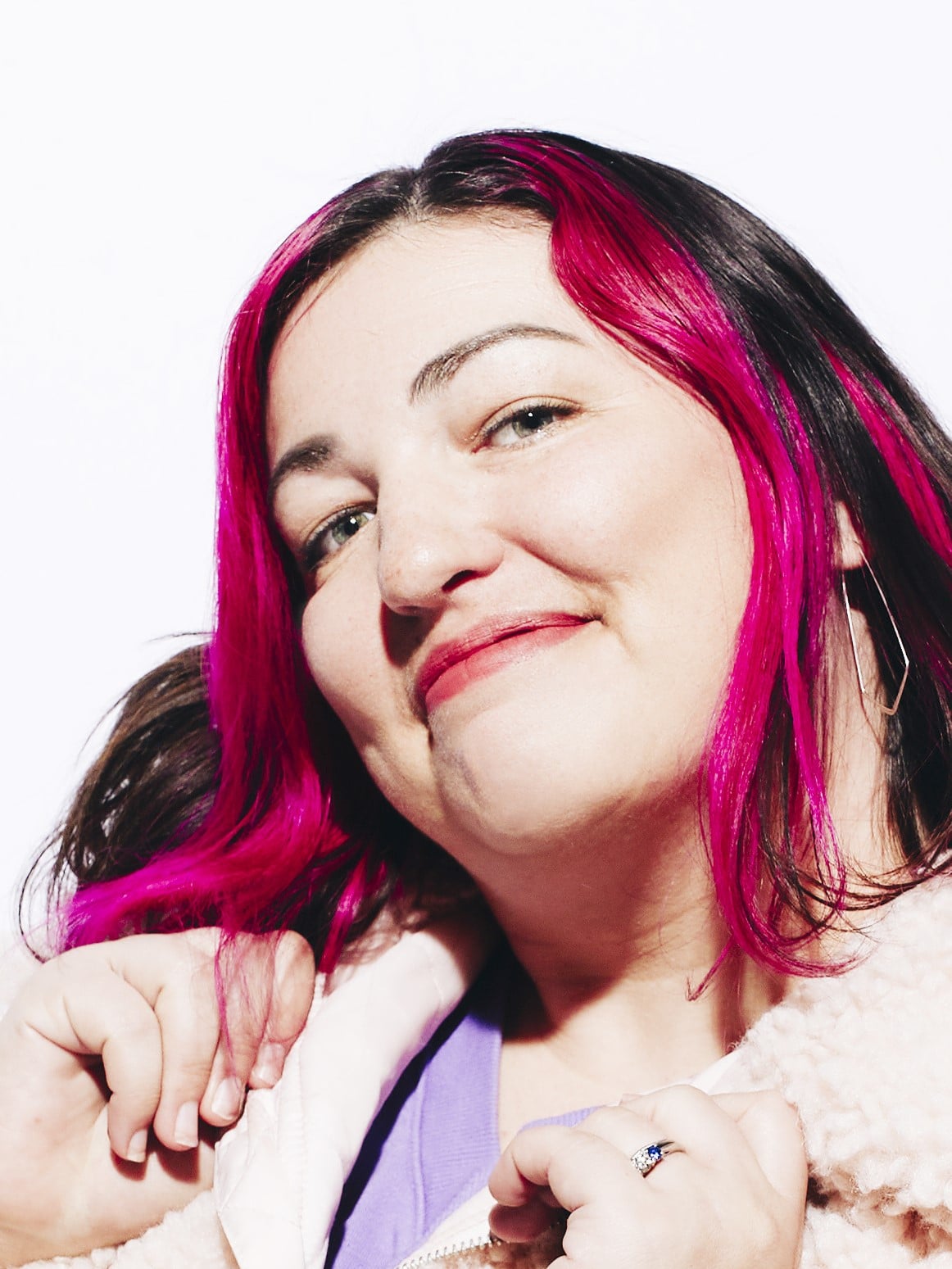 headshot of travel writer Naomi Tomky