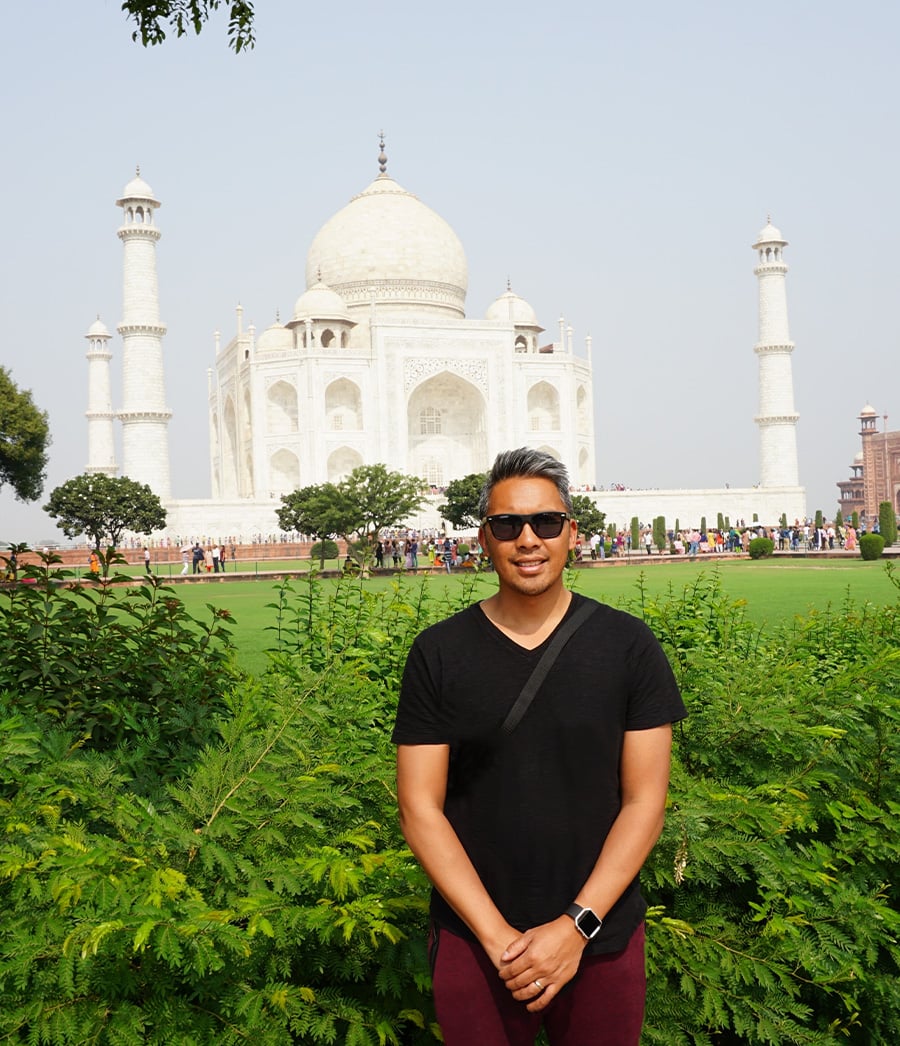 Michael Santos as the Taj Mahal in Agra