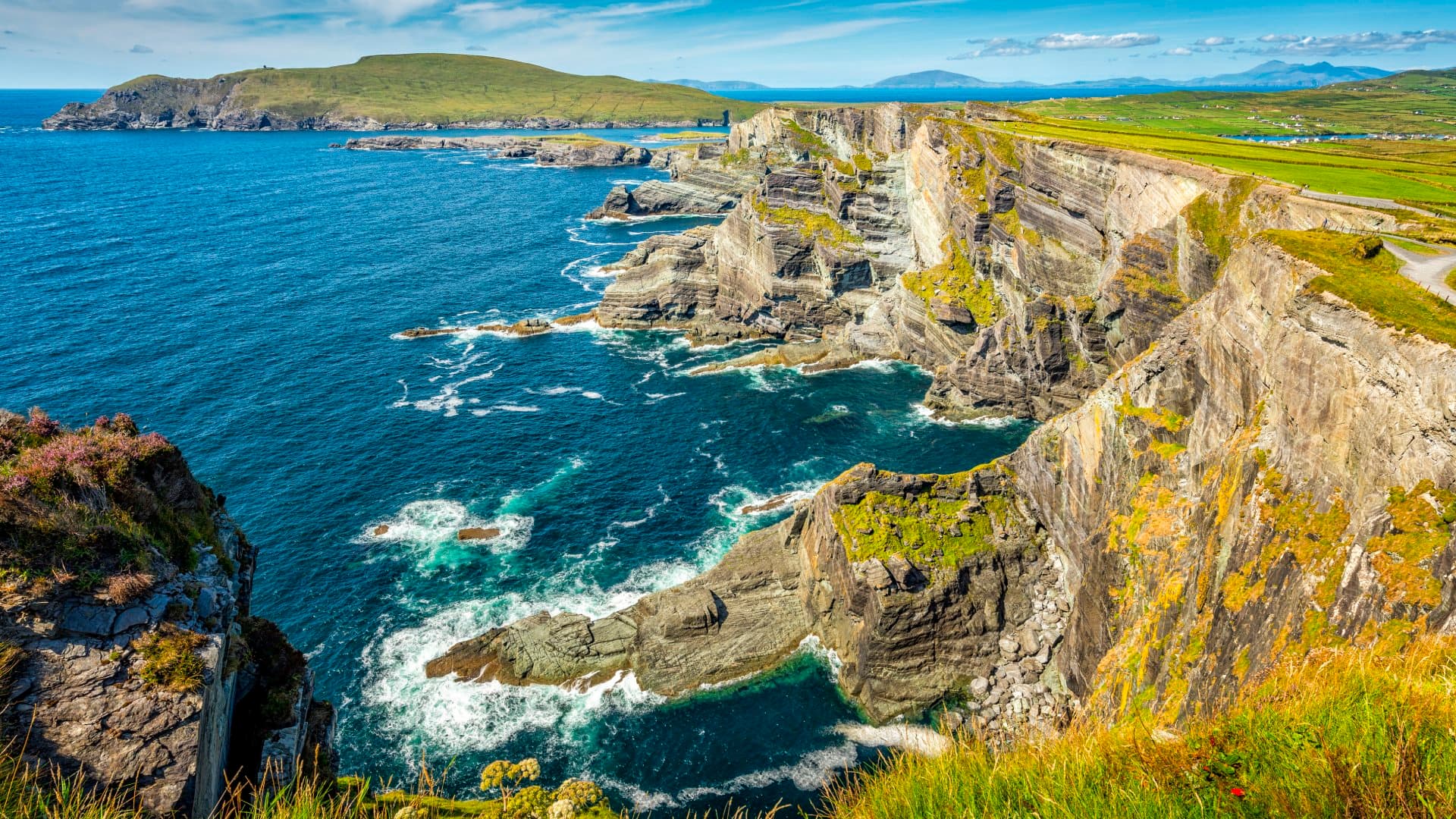 Cliffs in Ireland 