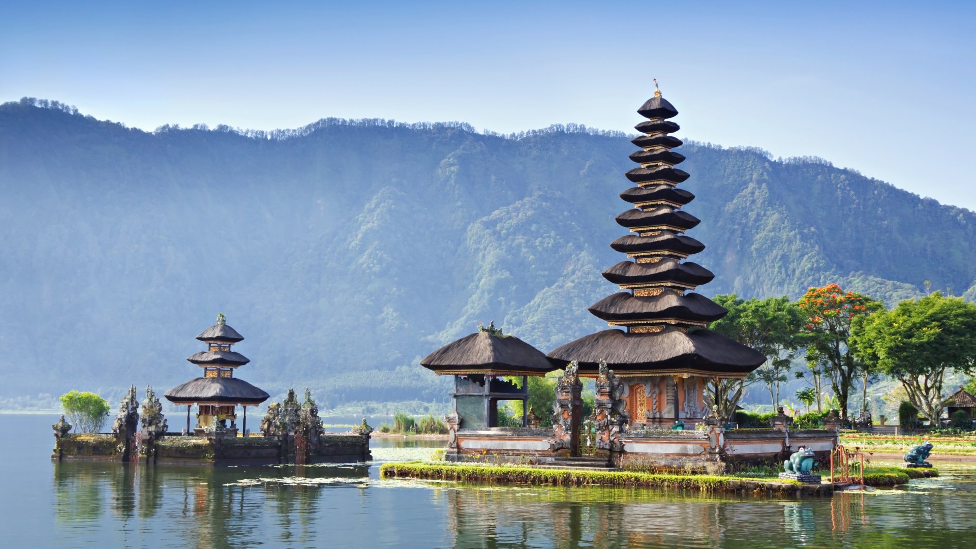 Ulun Danu Temple Beratan Lake, Bali Indonesia