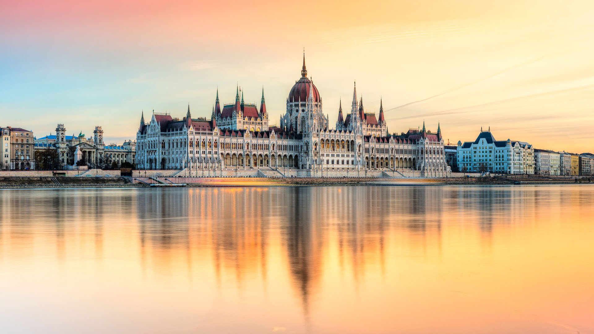 Hungarian Parliament Building, Budapest The Hungarian Parliament Building at dawn in Budapest, Hungary