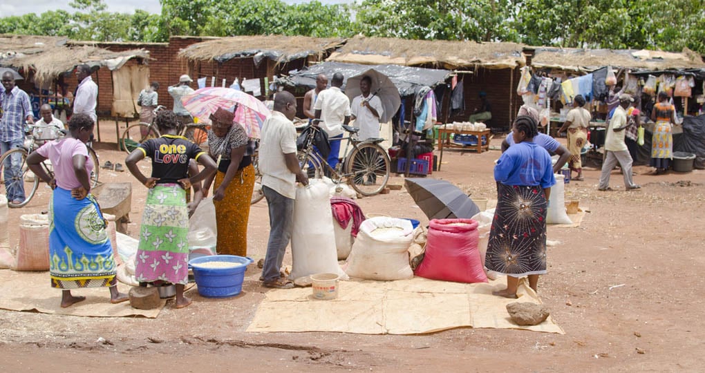 A food market in Lilongwe - a place to experience the daily lives of the locals while on your Malawi vacation. A food market in Lilongwe - a place to experience the daily lives of the locals while on your Malawi vacation.