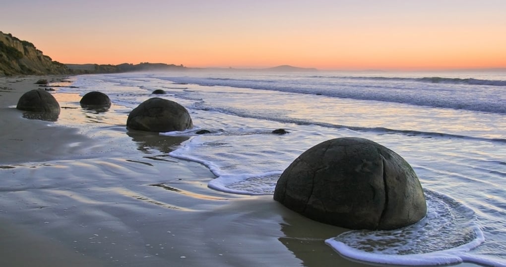Moeraki boulders near Dunedin Moeraki boulders near Dunedin