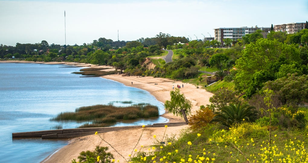 Relax on the Colonia del Sacramento coast during your Uruguay vacation Relax on the Colonia del Sacramento coast during your Uruguay vacation