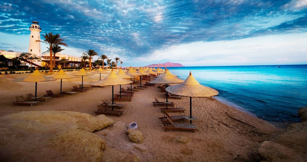 Expect a turquoise coloured ocean while on Sharm el Sheikh tours. Expect a turquoise coloured ocean while on Sharm el Sheikh tours.