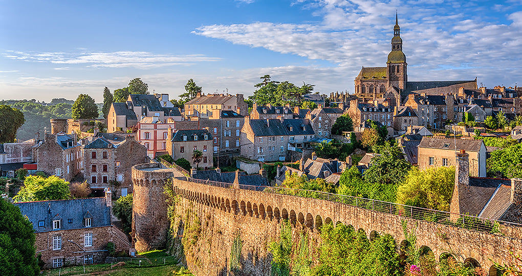 Stroll the cobbled streets of Dinan to admire the medieval architecture of the town Stroll the cobbled streets of Dinan to admire the medieval architecture of the town