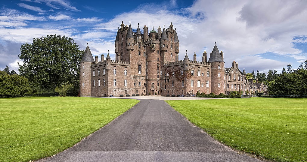 Step away from the past to visit the modern, and still used, Glamis Castle Step away from the past to visit the modern, and still used, Glamis Castle