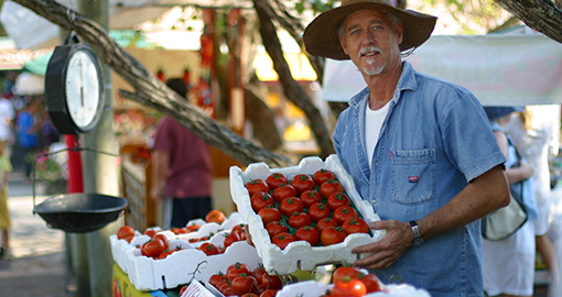 Meet local farmers at the Eumundi Markets on the Sunshine Coast Meet local farmers at the Eumundi Markets on the Sunshine Coast