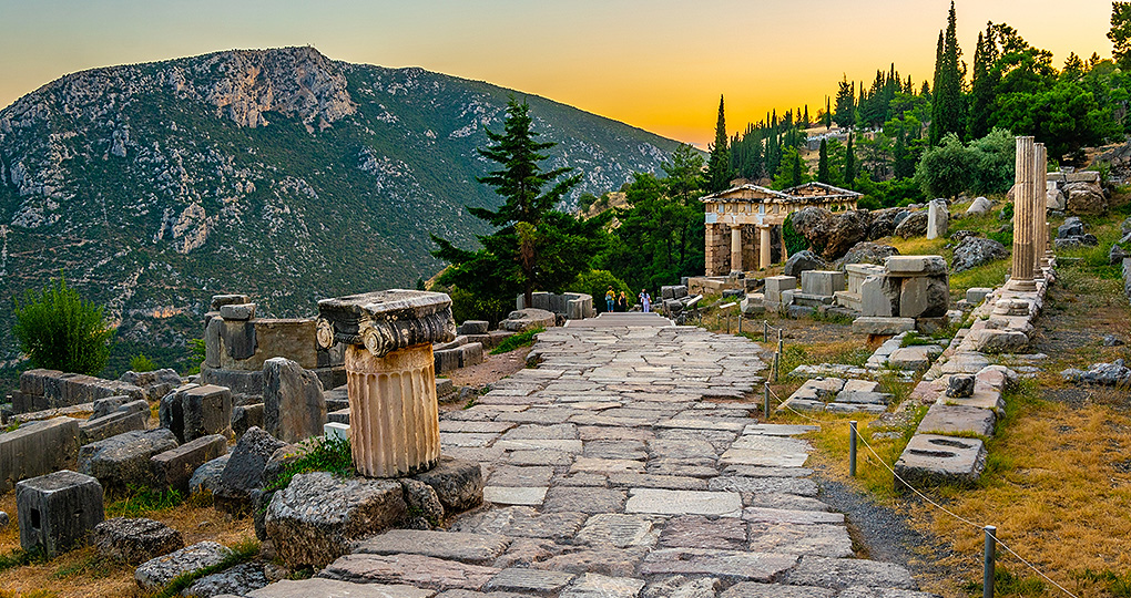 Enjoy the rich scenery of the Treasury of Delphi, used to house loot and offerings to Apollo Enjoy the rich scenery of the Treasury of Delphi, used to house loot and offerings to Apollo