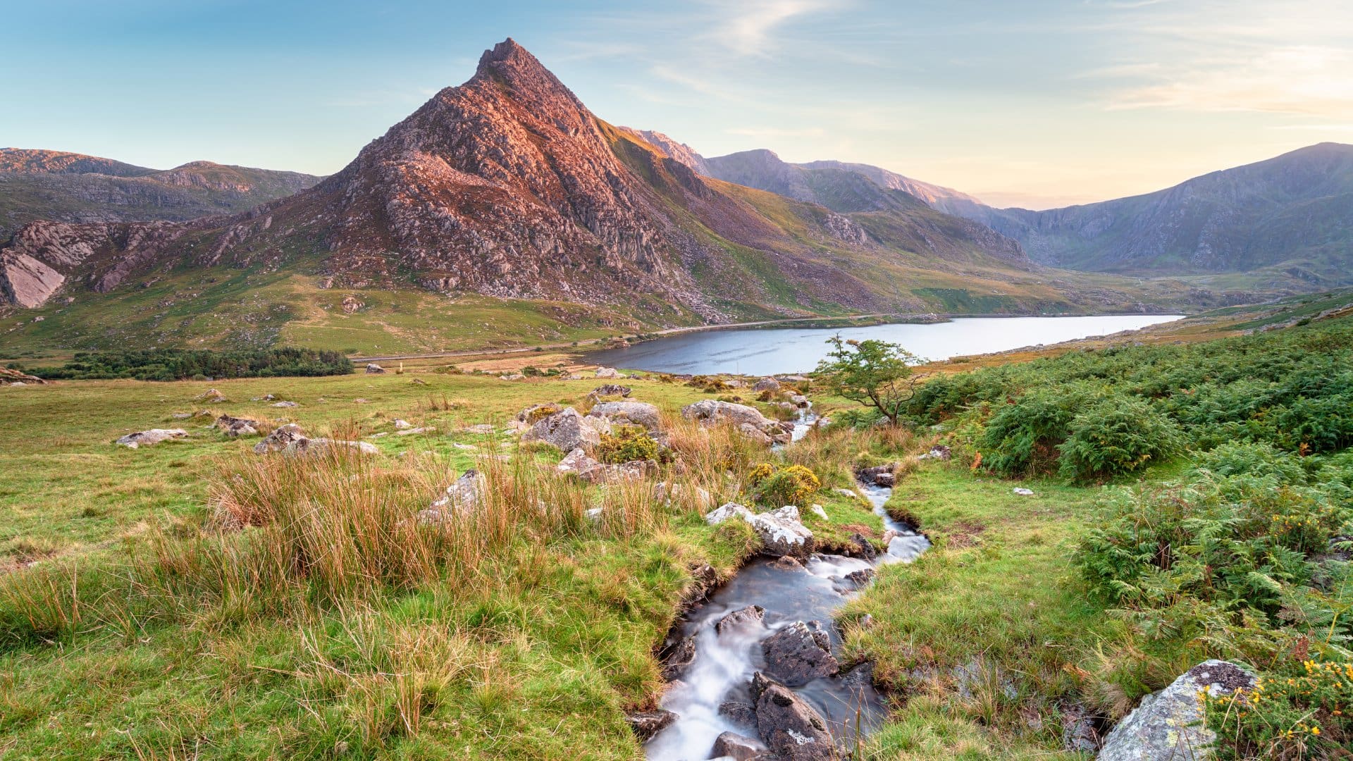 Mount Tryfan Evening light on Mount Tryfan above Llyn Ogwen in Snowdonia National Park in Wales
