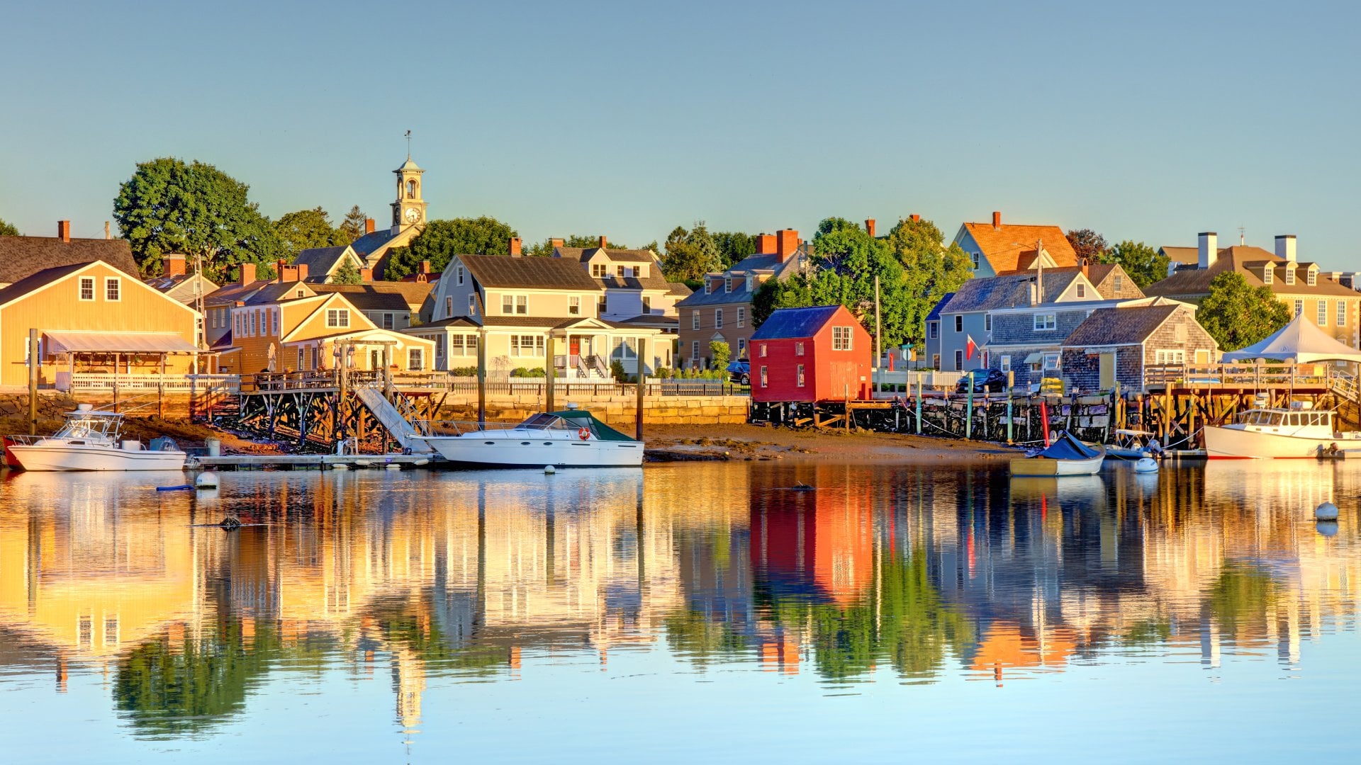 Portsmouth, a historic seaport, is the third oldest city in the USA and is only 60 miles from Boston.