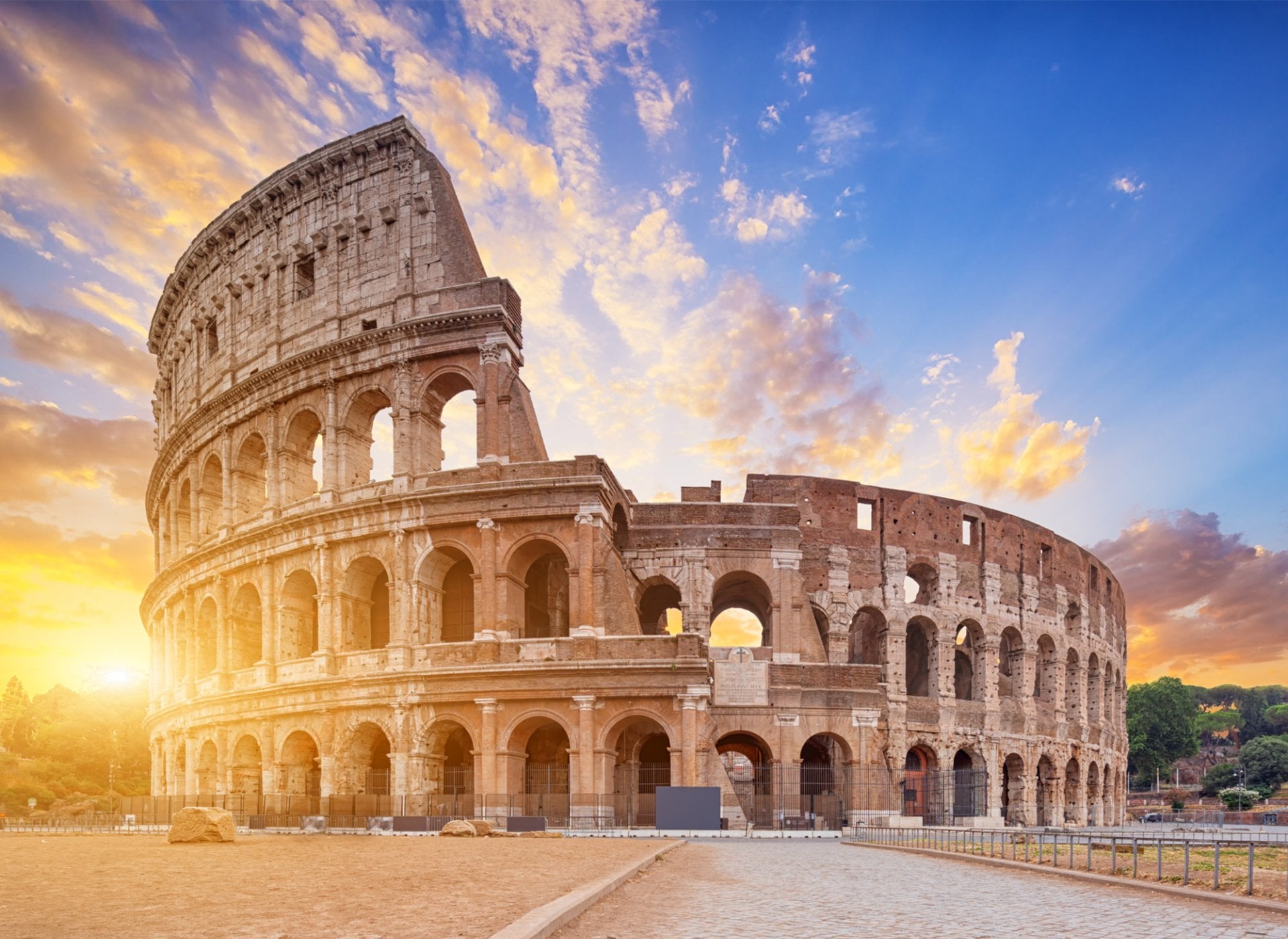 sunrise rome coliseum