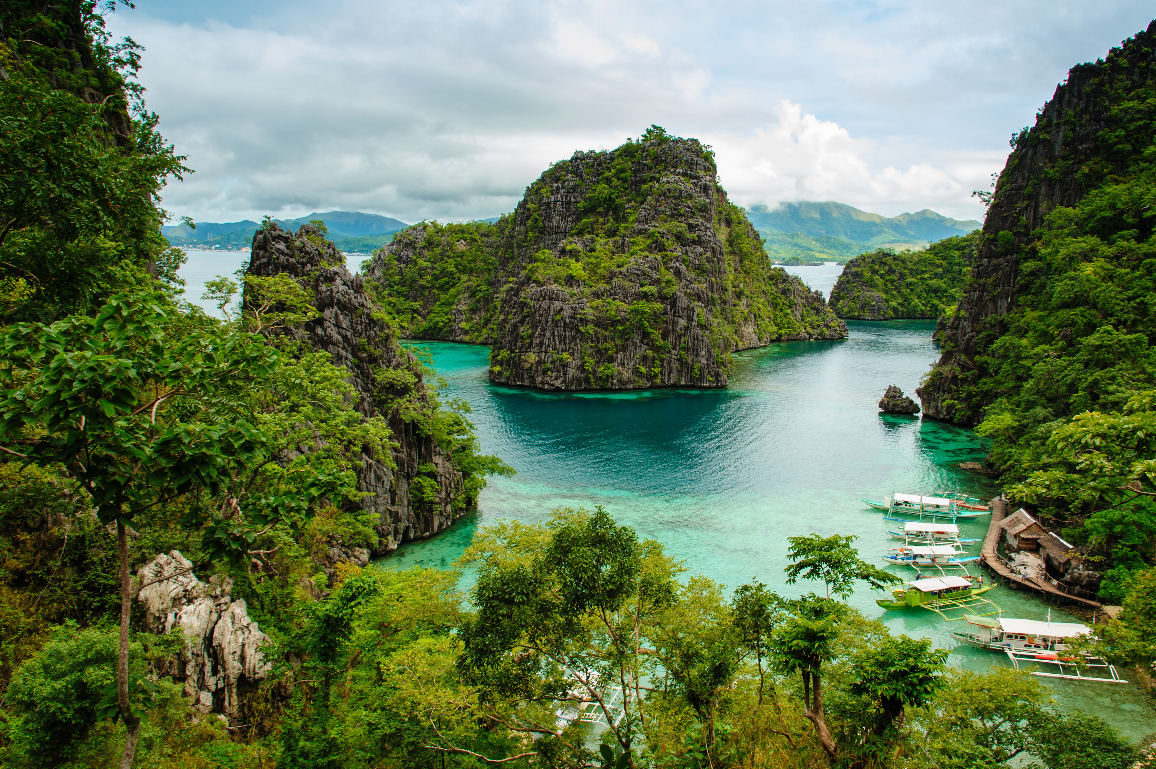 Dive into the countryside of Coron