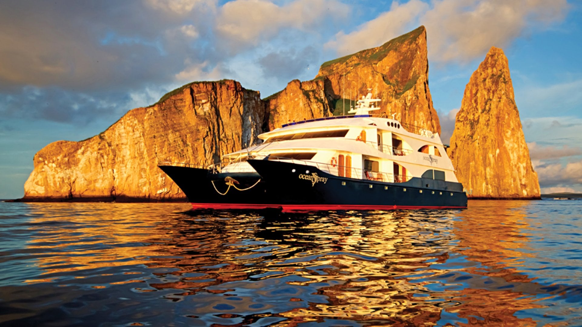 Haugan Sotry - MV Catamaran Ocean Spray, Galapagos Islands, Ecuador