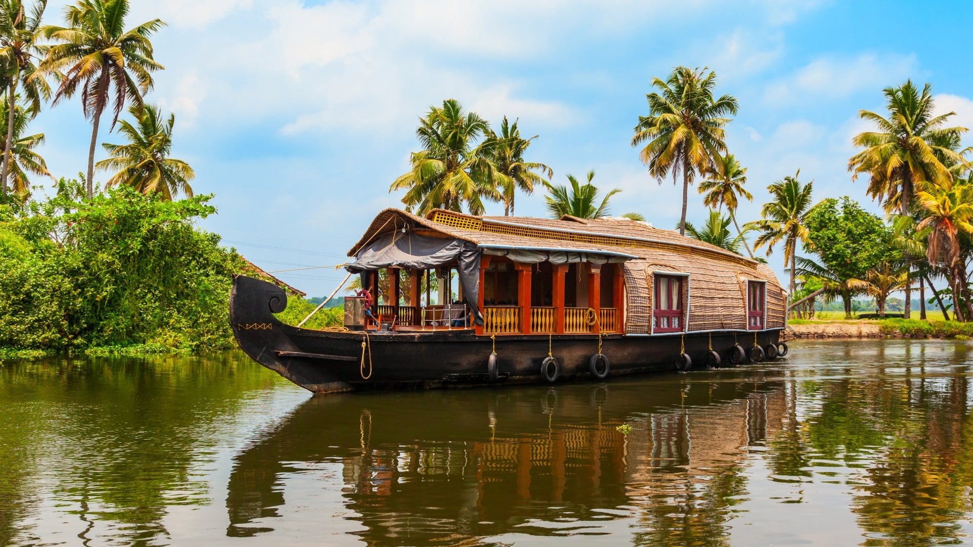 Houseboat in Alappuzha backwaters, Kerala