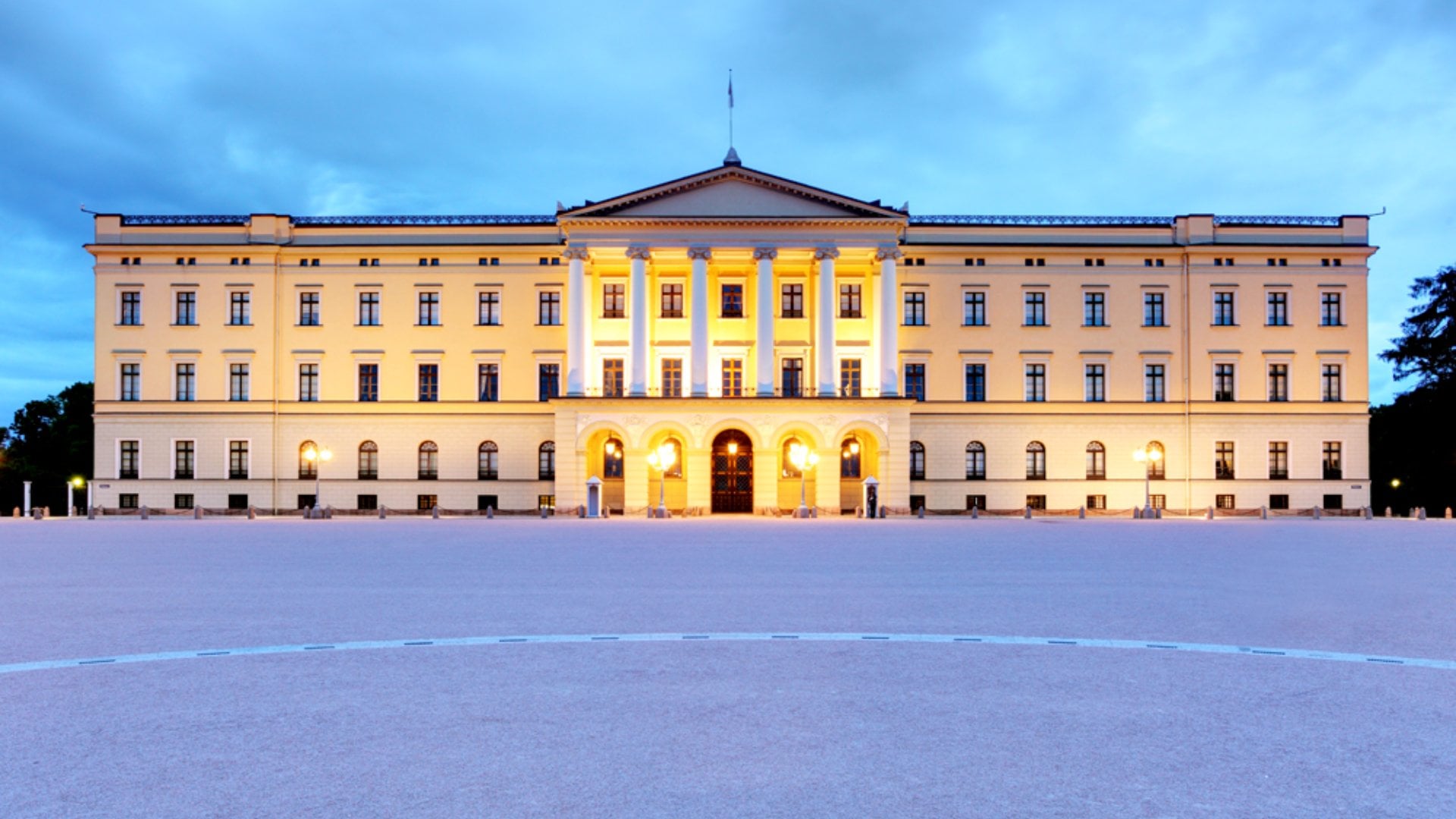 Royal Palace at night, Oslo, Norway