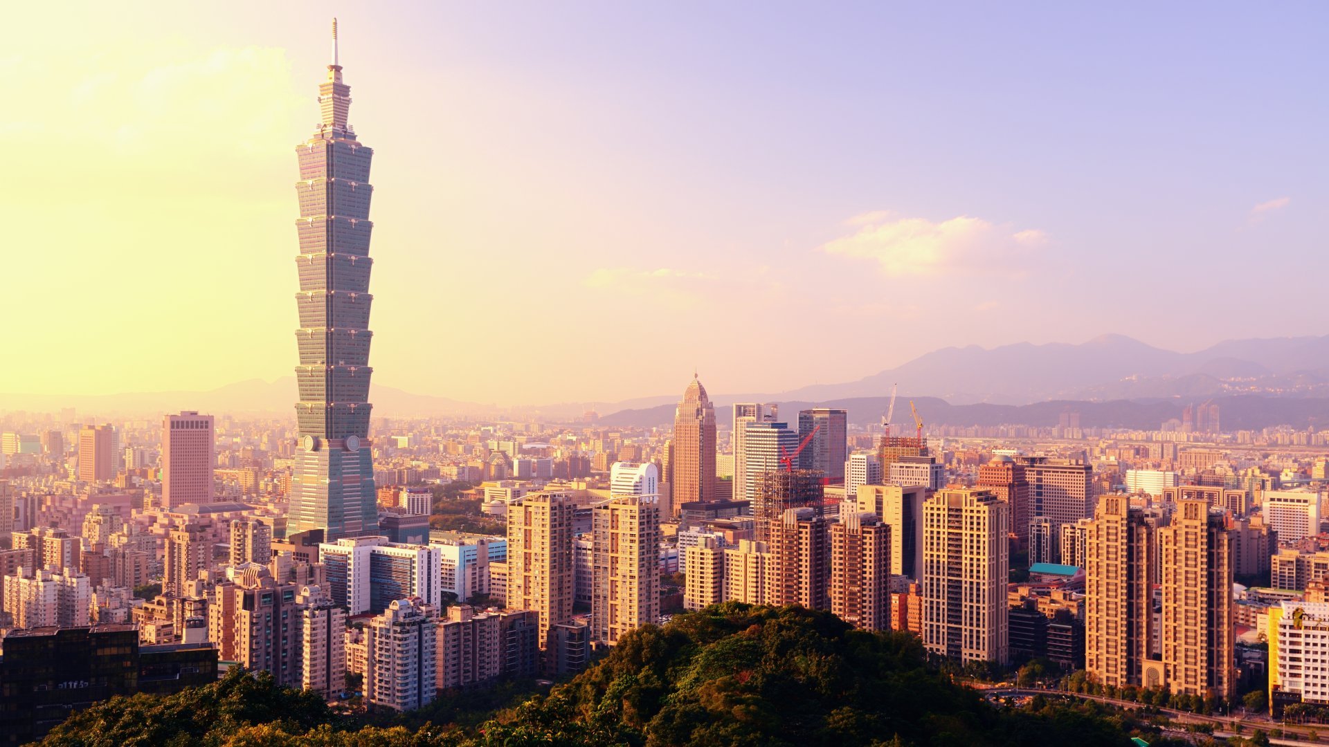 Taipei, Taiwan evening skyline.