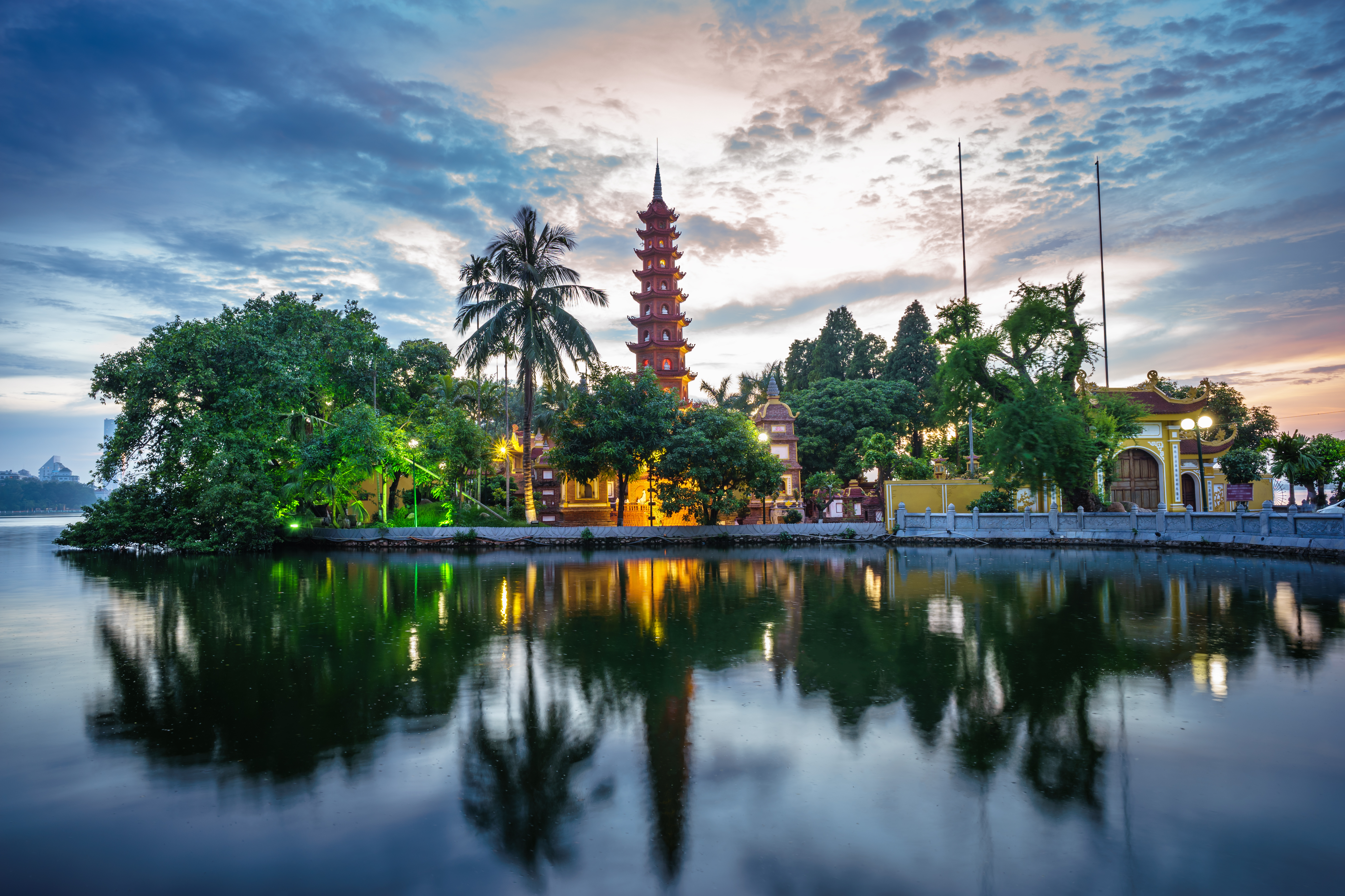 Essential Vietnam: Ho Chi Minh, Hoi An & Hanoi