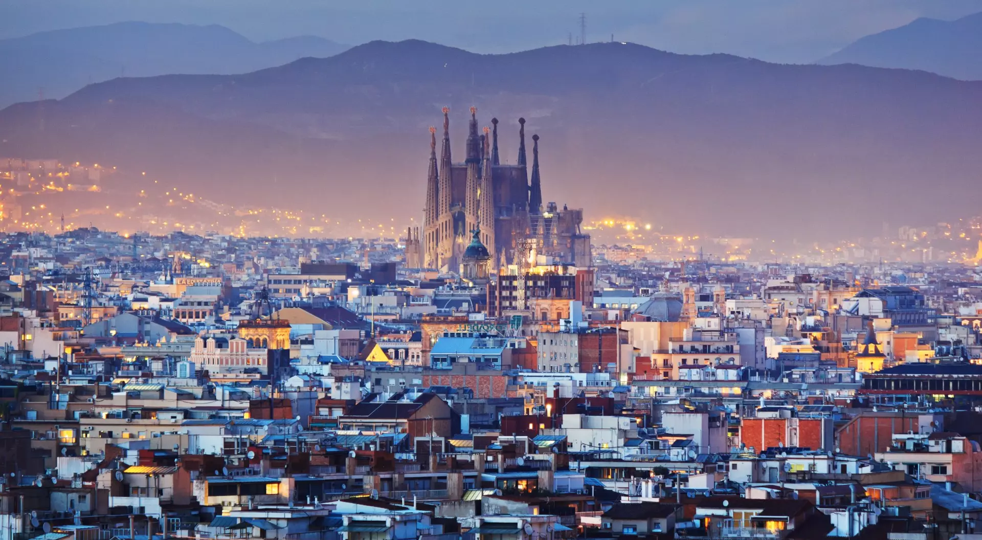 Sagrada Familia, Barcelona, Spain Barcelona at Night with Sagrada Familia, Spain