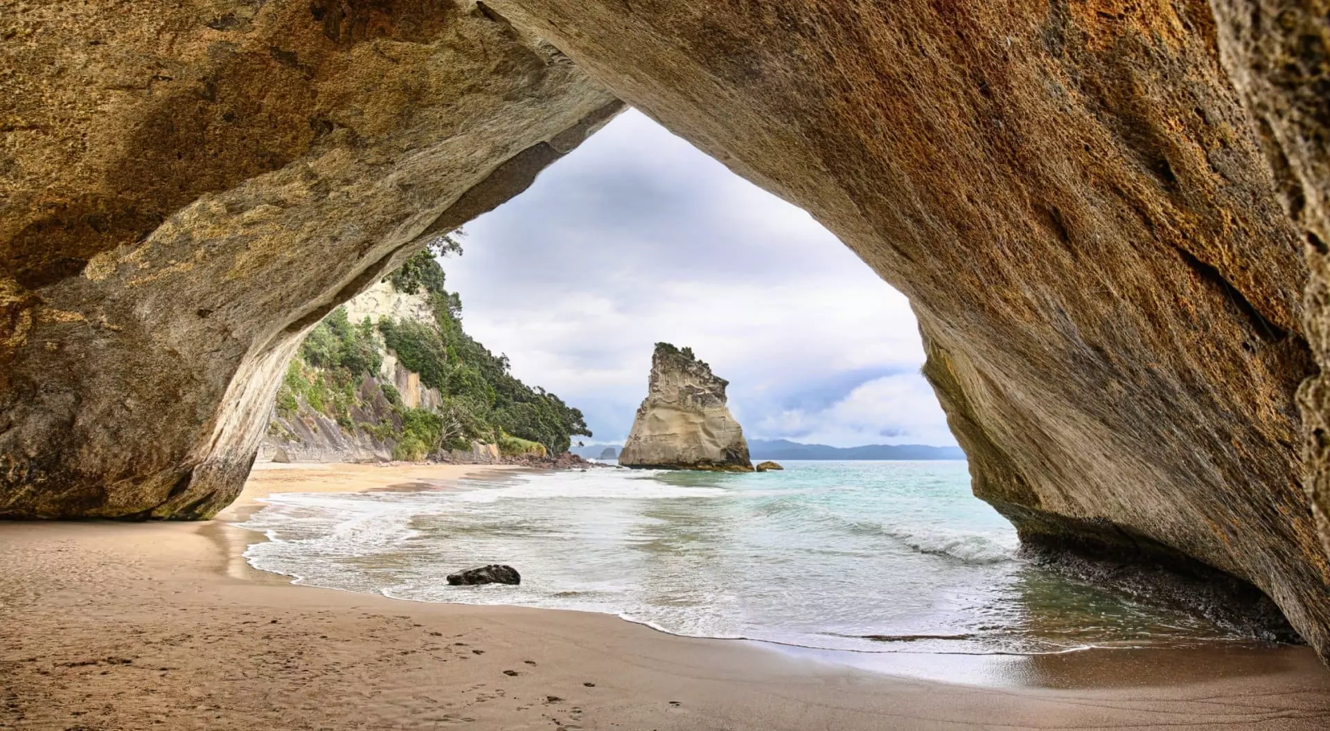 New Zealand Cathedral Cove, Coromandel Peninsula, New Zealand