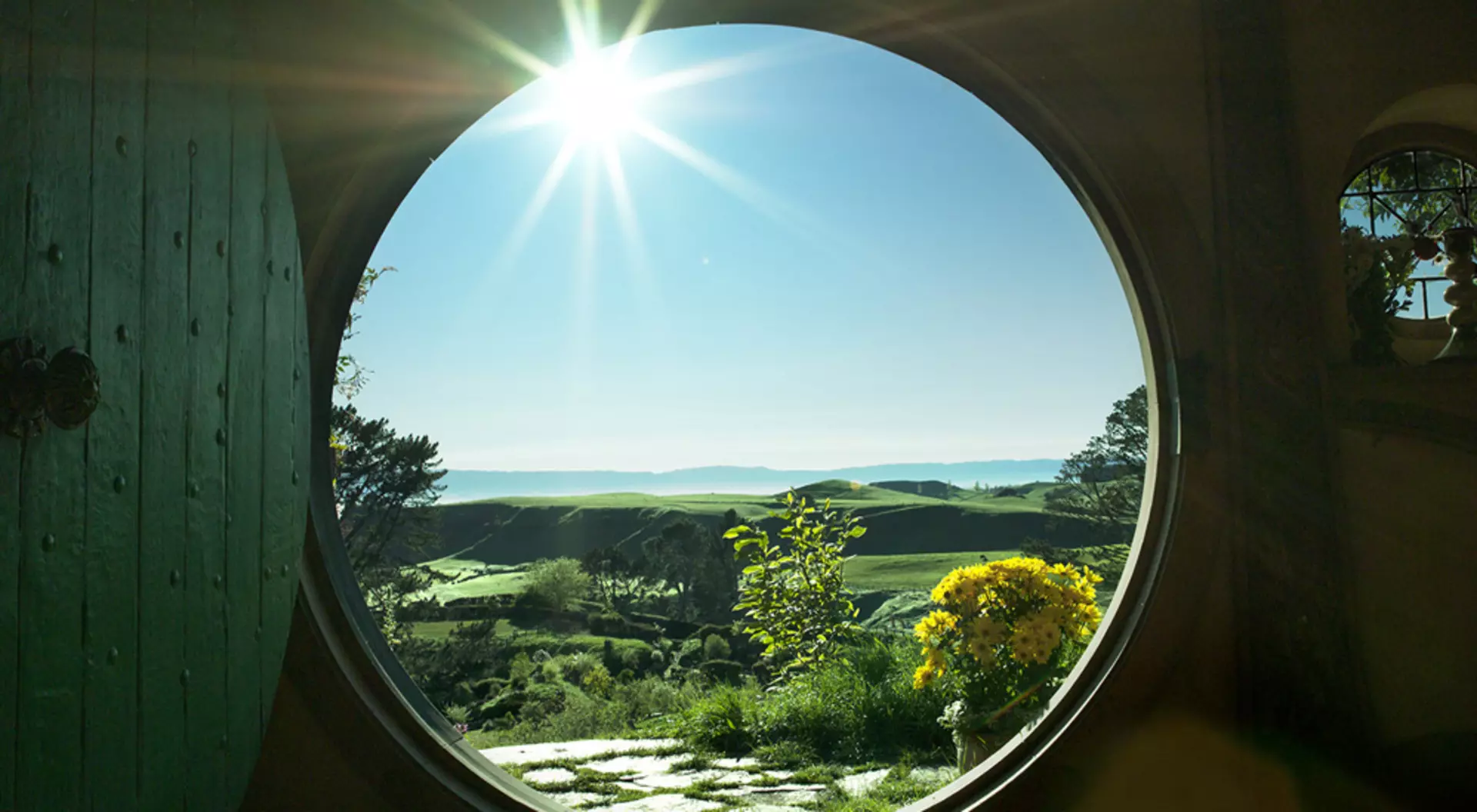 Hobbiton Movie Set, New Zealand Hobbiton Door view, Hobbiton, New Zealand