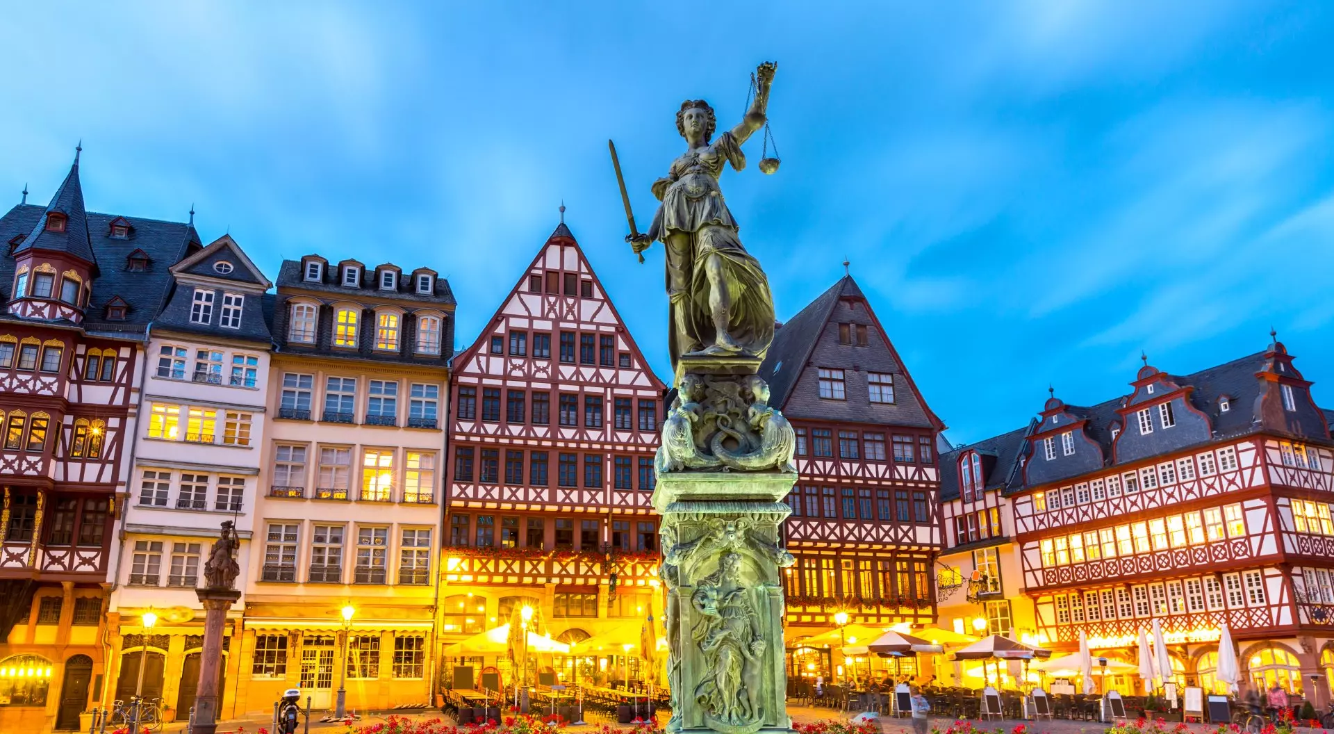 Romerberg Old Town Square, Frankfurt, Germany Romerberg Old Town Square with Justitia Statue, Frankfurt, Germany