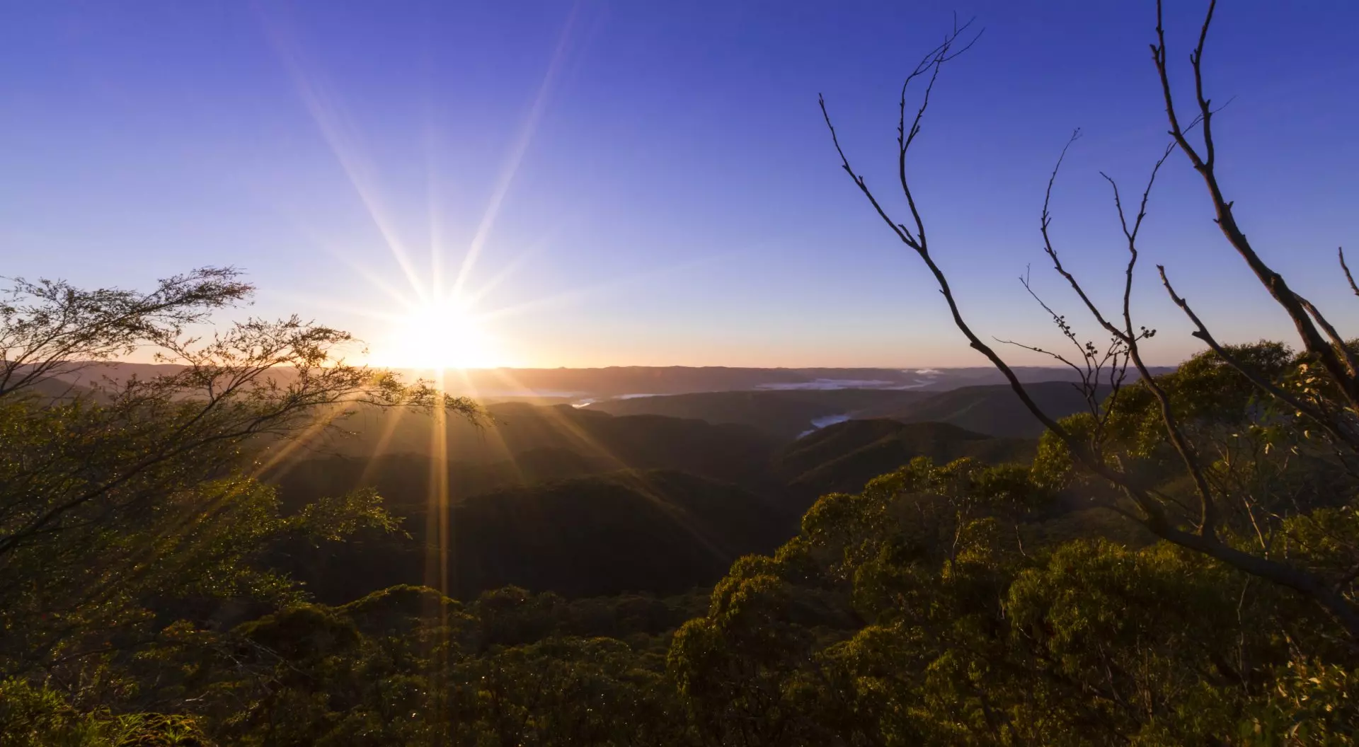 Sunrise view, looking east from Splendor rock, Blue Mountains Australia.