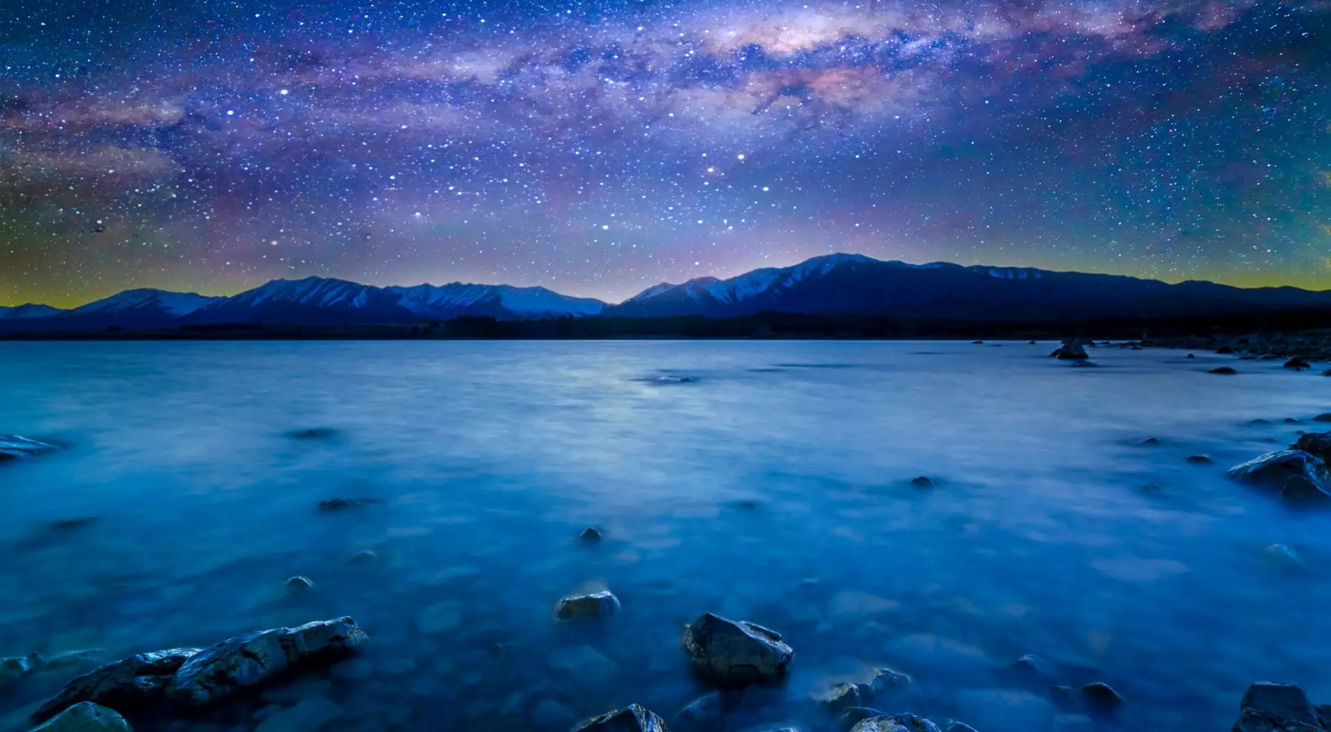 Lake Tekapo under the milkyway, New Zealand