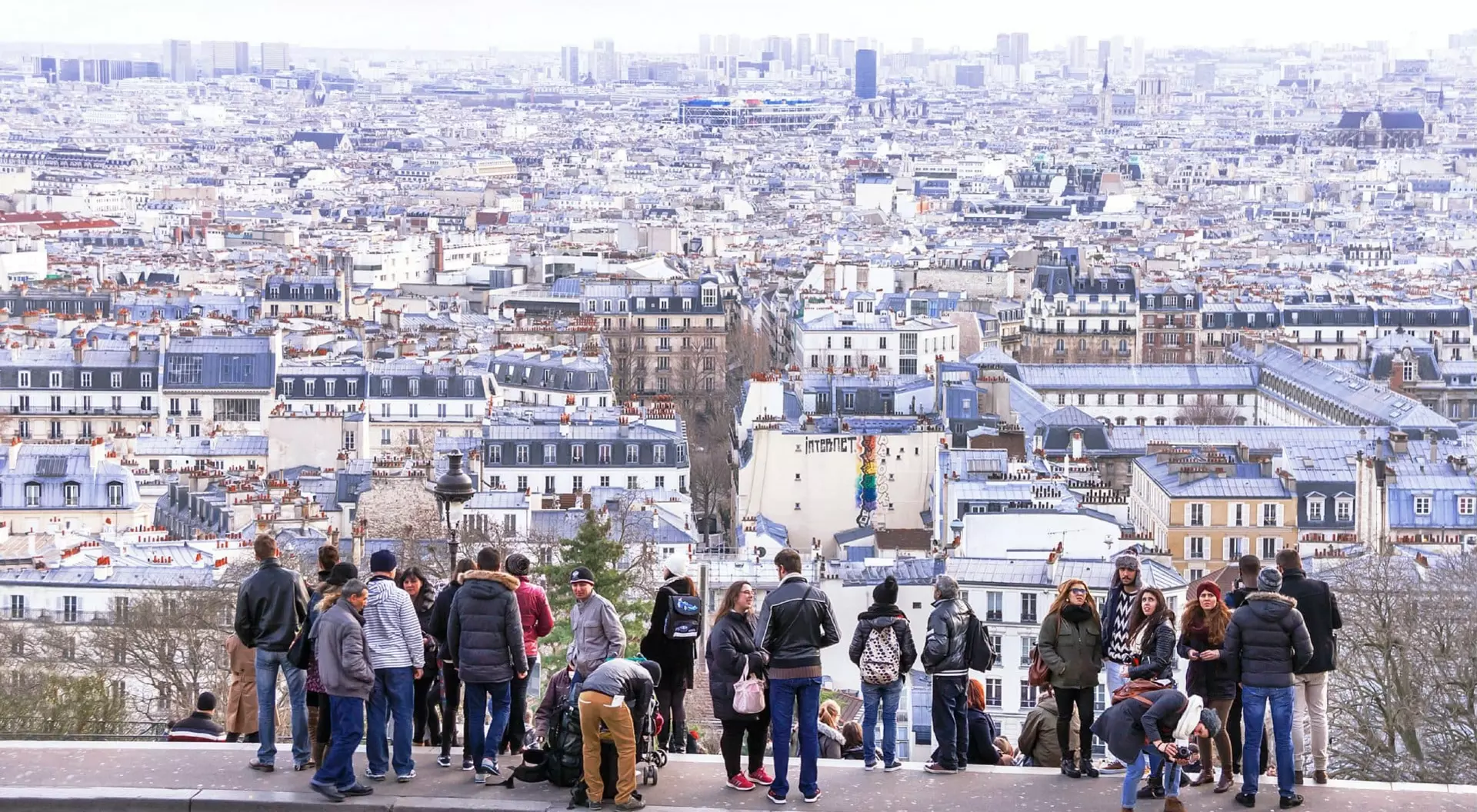 Travelling with a group in Paris - Montmartre Hill