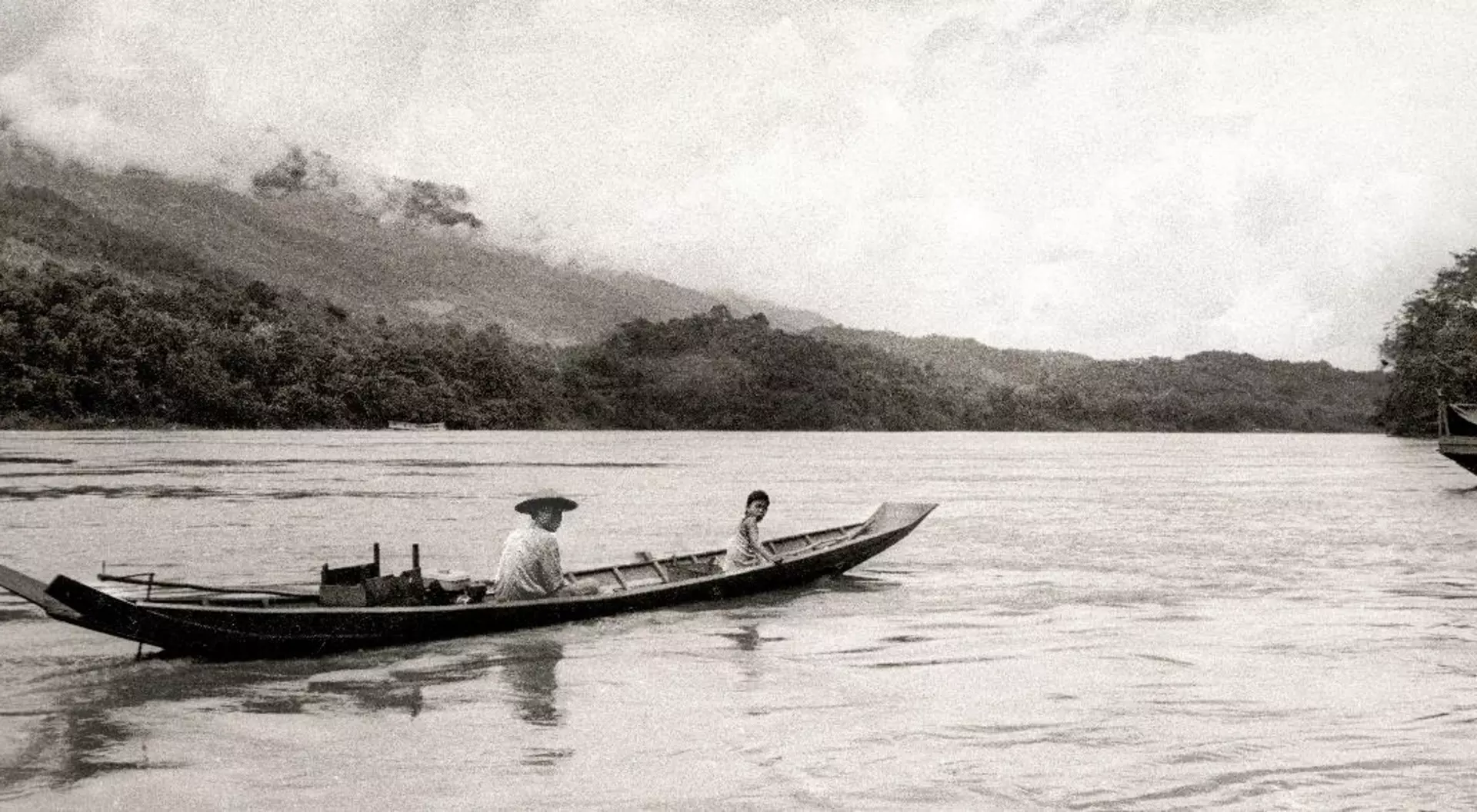 Laos Enjoy Boating in Mekong River, Water Activities, Goway Travel