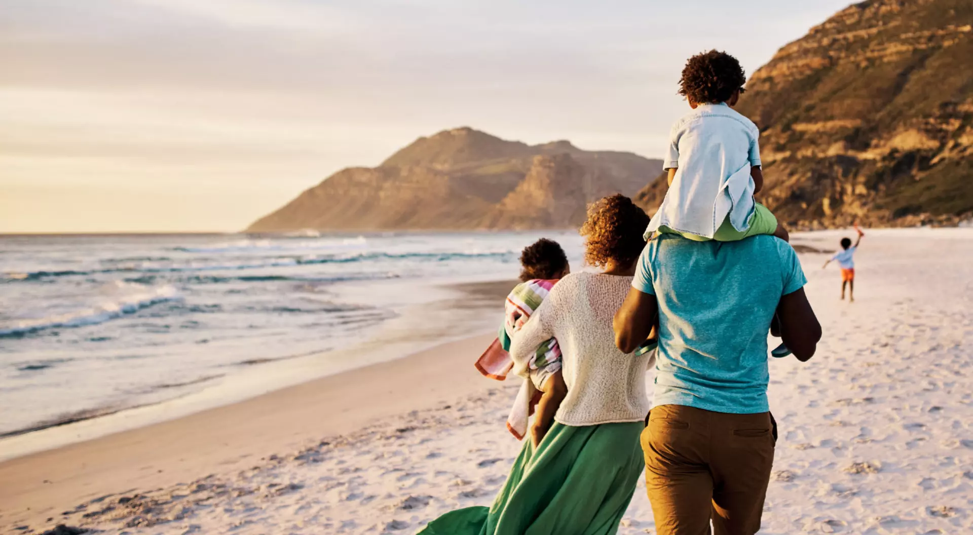 With its diverse landscapes, including white sand beaches, South Africa is an ideal family destination.