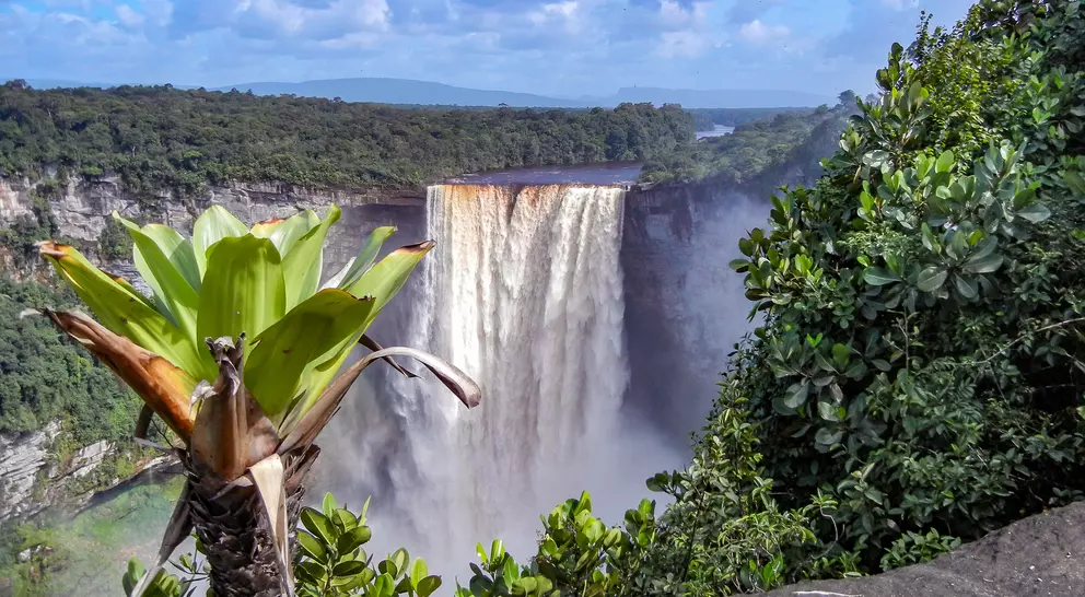 Best Hidden Gems in South America: Unforgettable Secret Destinations