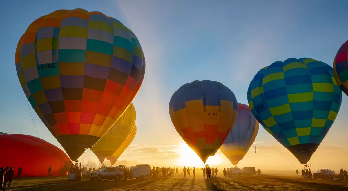 Up, Up & Away on a Hot Air Balloon Ride | Goway Travel
