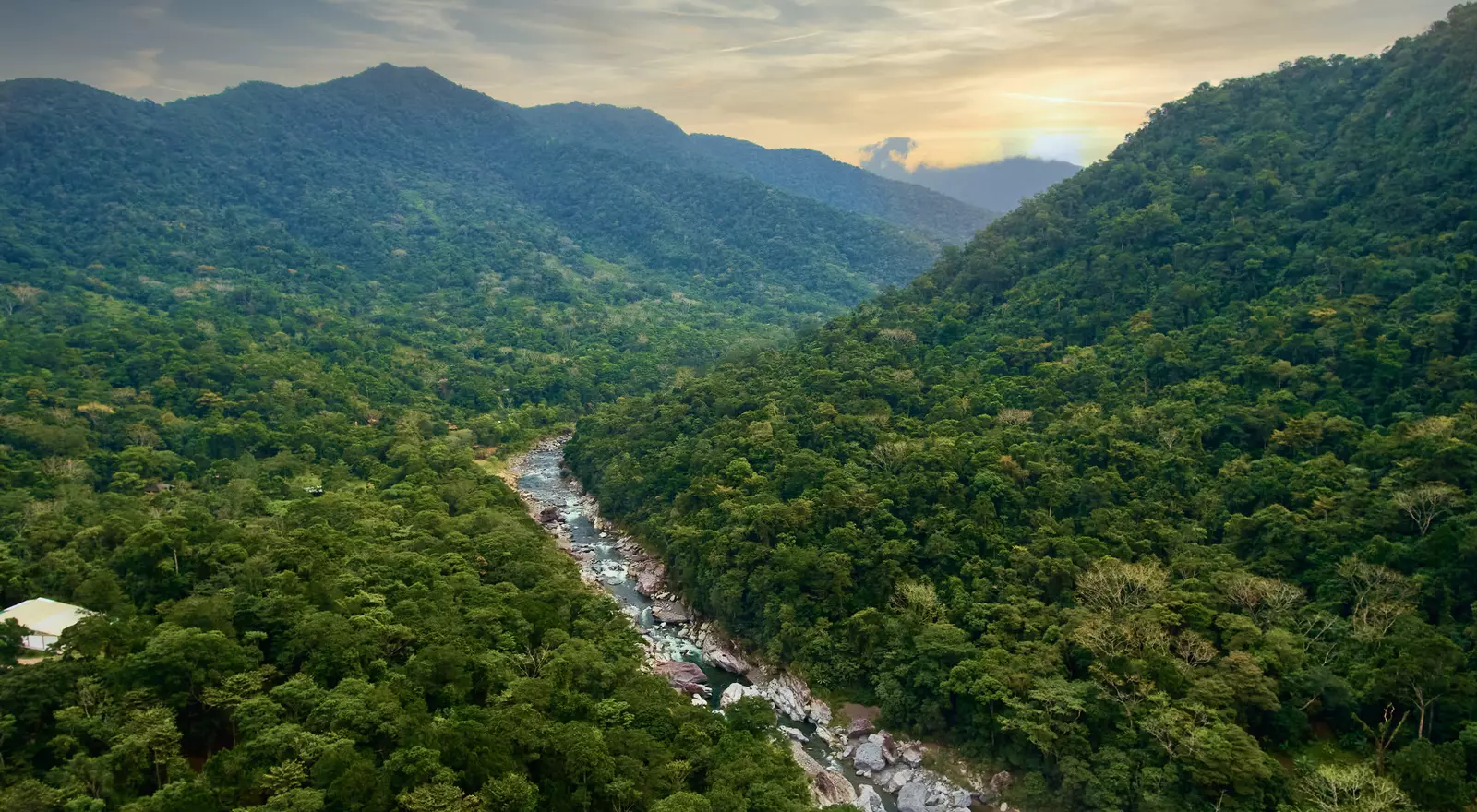 La Ceiba Vacation Packages 2025/2026 | Goway Travel, image size:1600x880