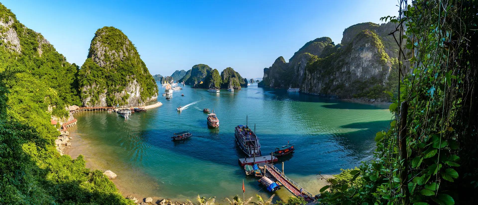 Halong Bay, Vietnam Halong Bay, Vietnam