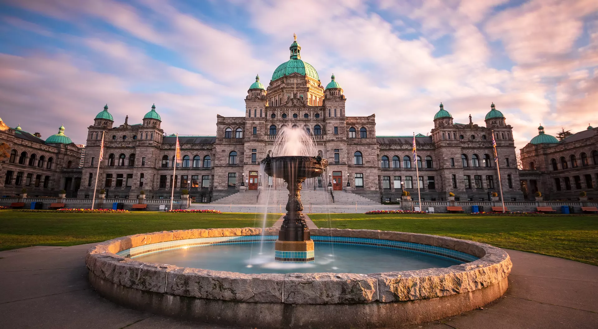 Parliament Buildings, Victoria, Canada British Columbia Parliament buildings featuring the centre fountain at the foreground
