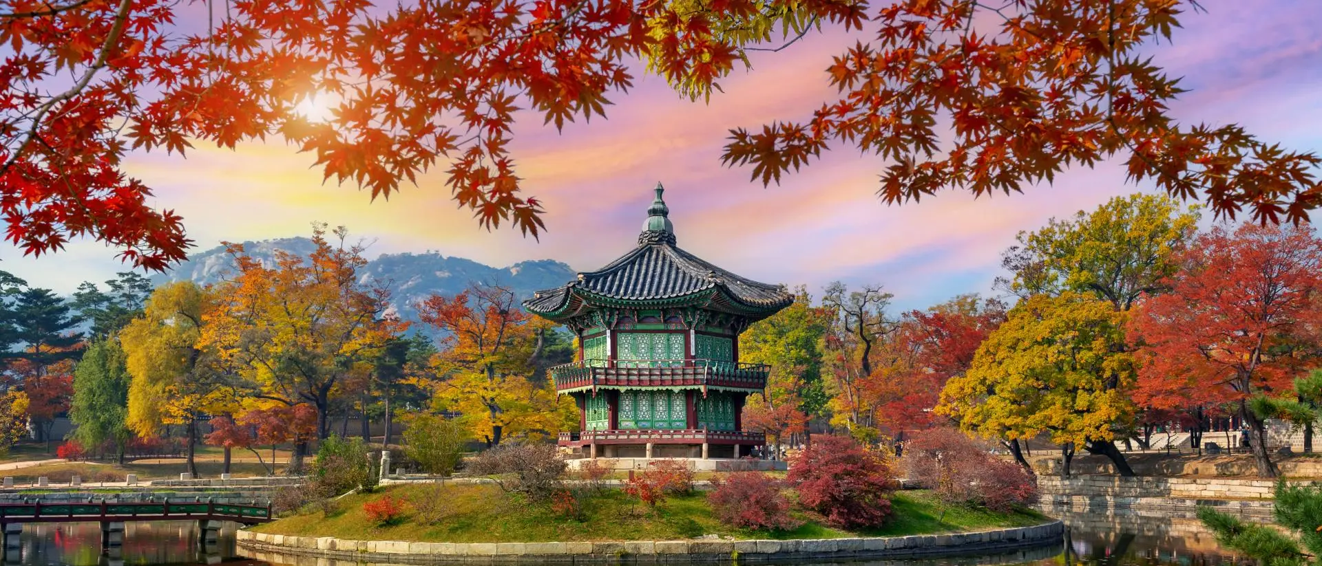 Gyeongbokgung Palace in autumn, Seoul, South Korea